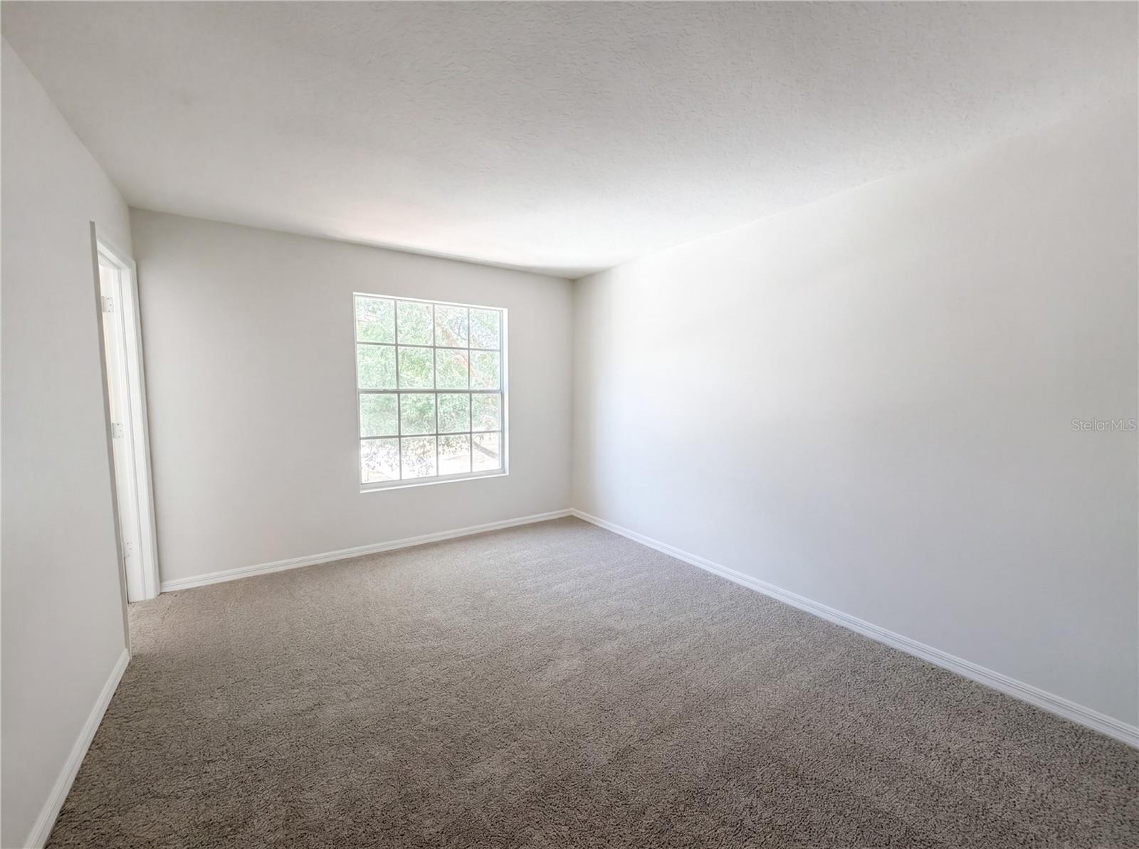 Listing photo id 2 for 8116 River Mont Way
