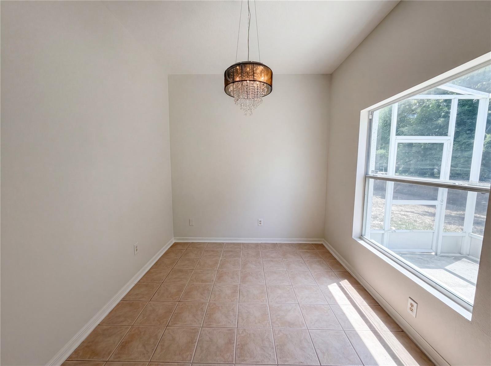 Listing photo id 7 for 8116 River Mont Way