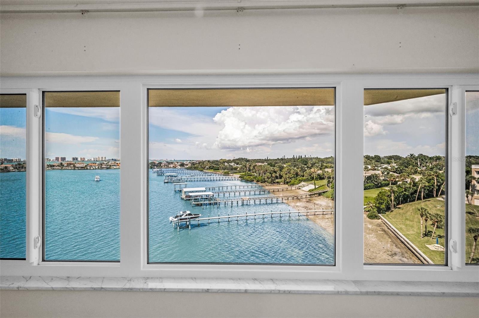 Image 13 of 41 For 100 Bluff View Drive 608c