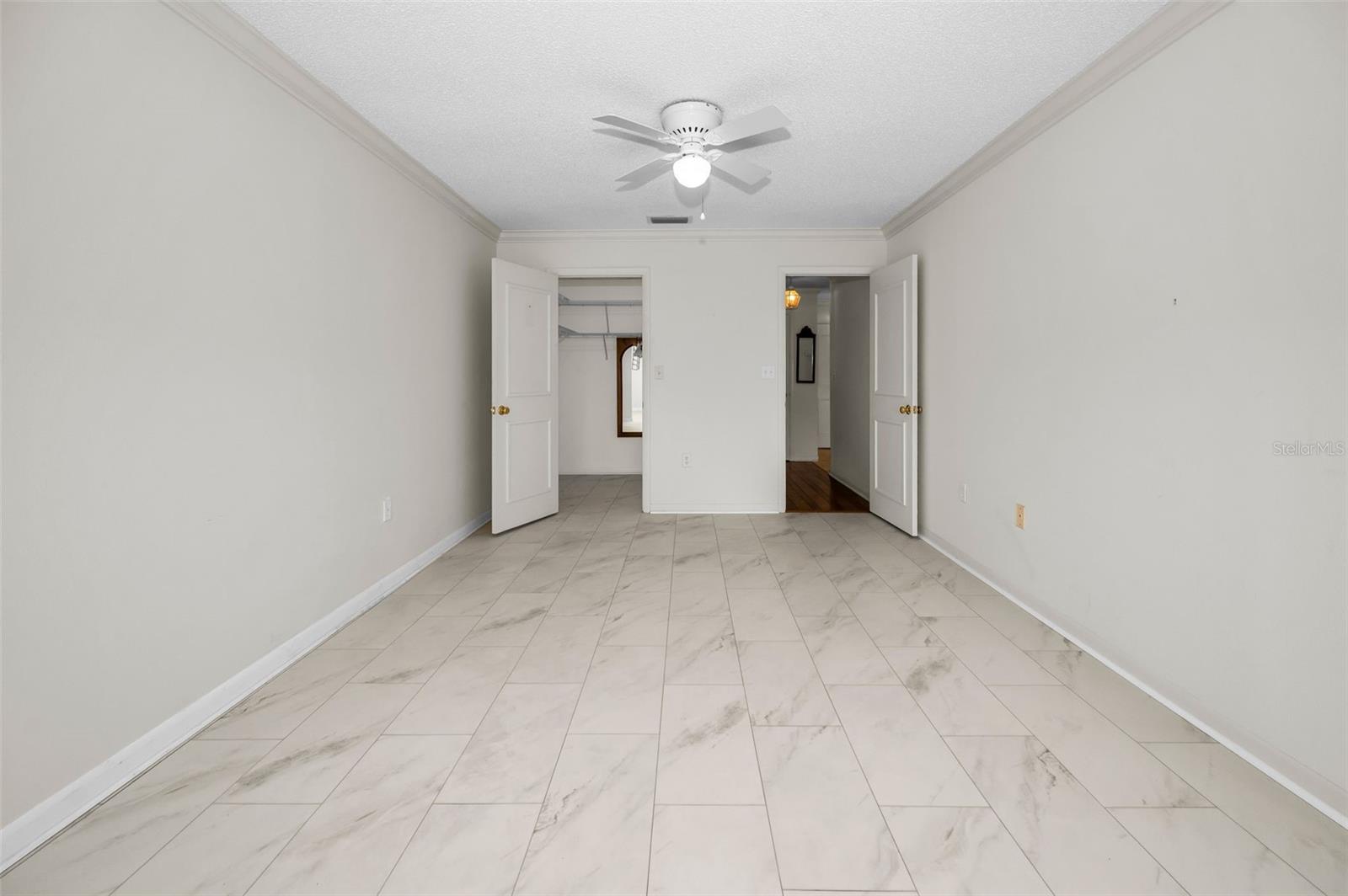 Image 21 of 41 For 100 Bluff View Drive 608c