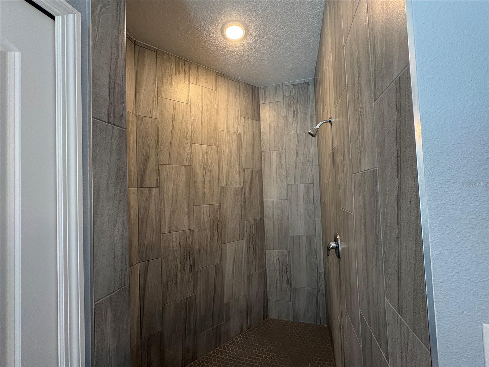 Image 11 of 25 For 5575 113th Street