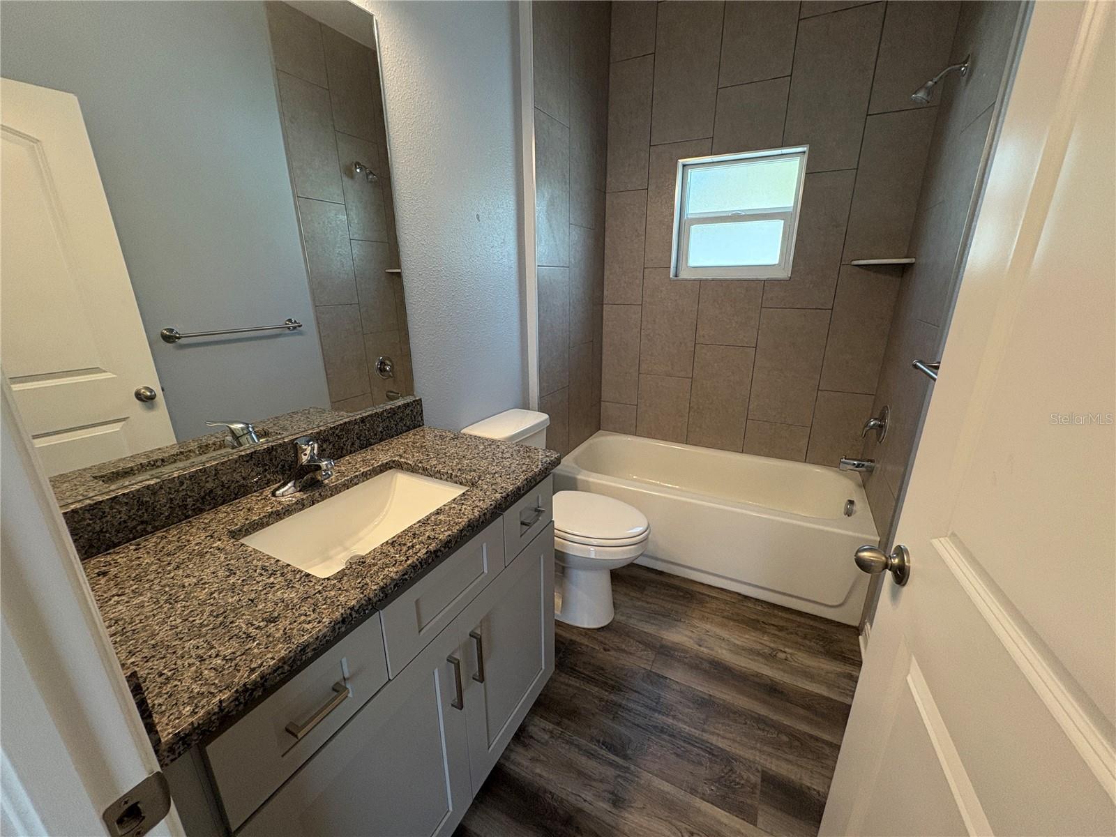 Image 16 of 25 For 5575 113th Street