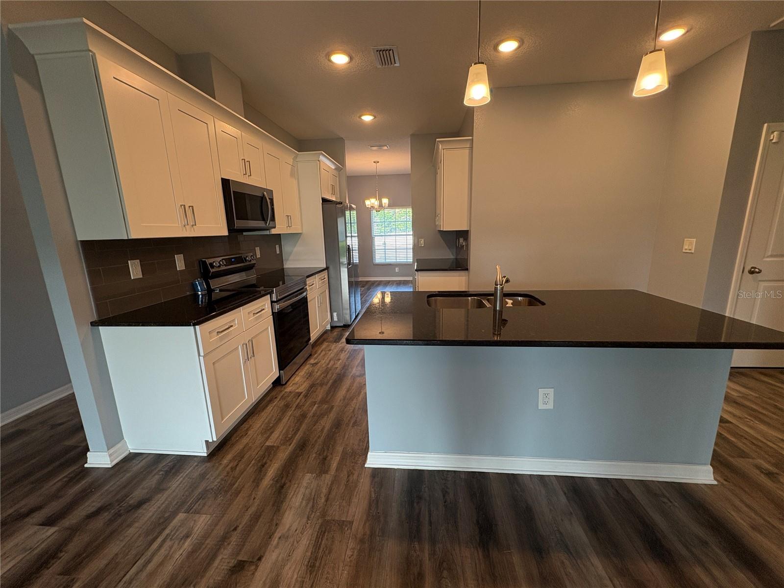 Image 5 of 25 For 5575 113th Street