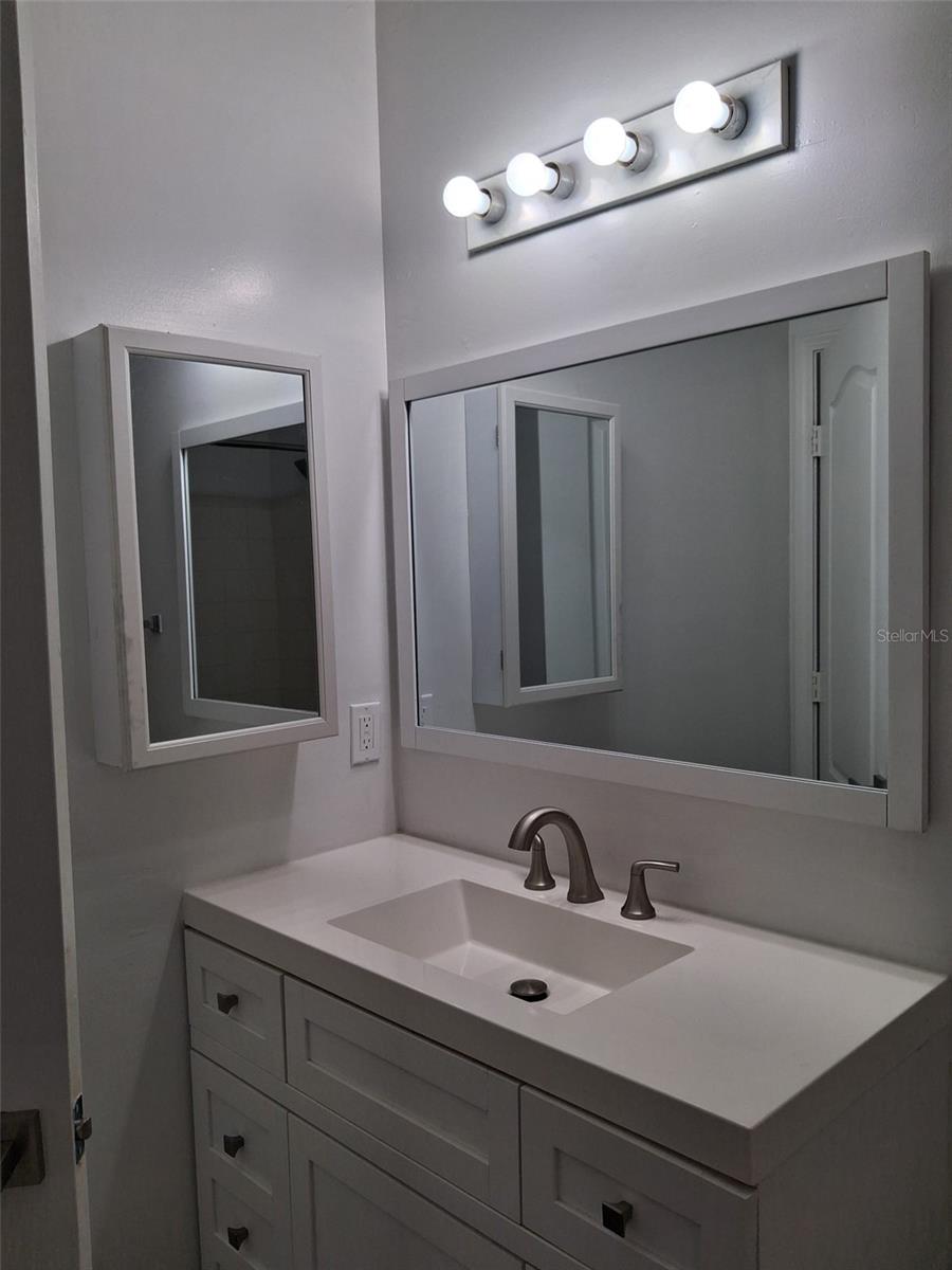 Image 14 of 19 For 10405 Villa View Circle 10405
