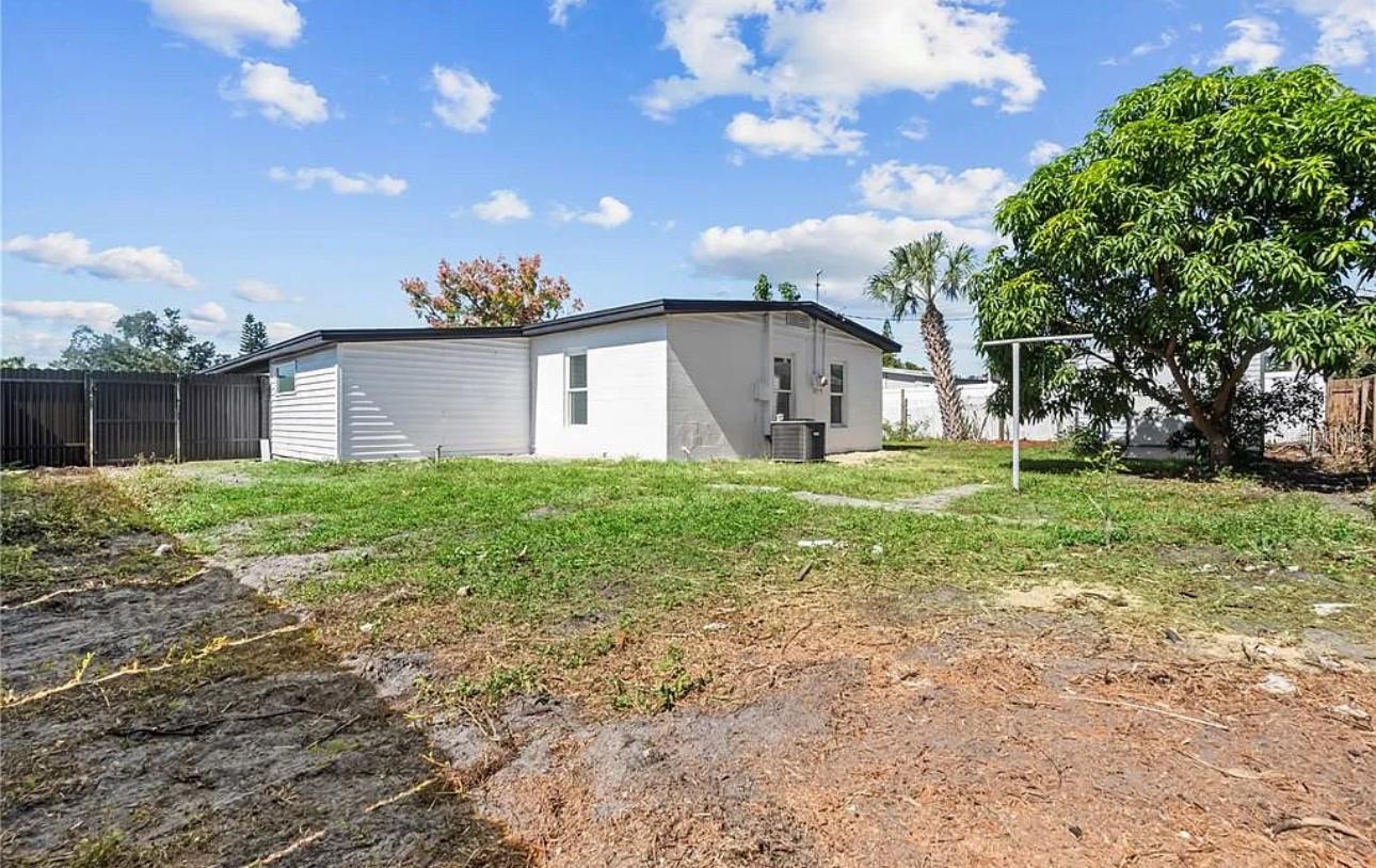 Image 4 of 21 For 5101 Town N Country Boulevard