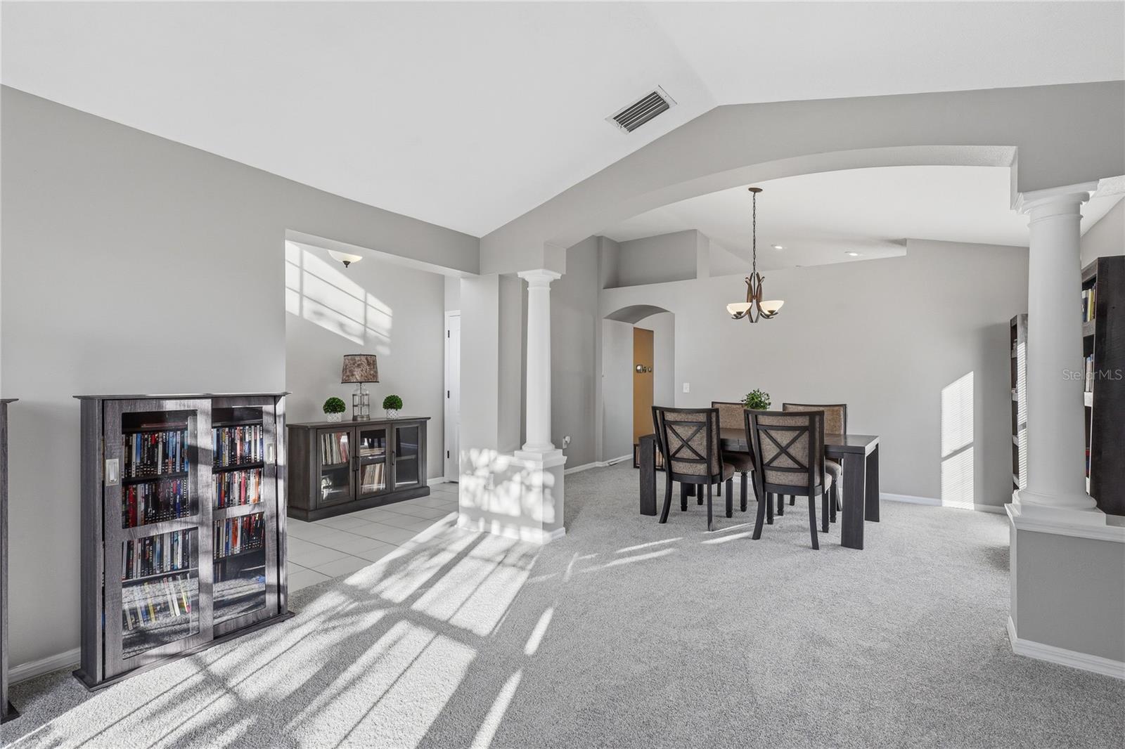 Image 11 of 31 For 630 Tuscanny Street