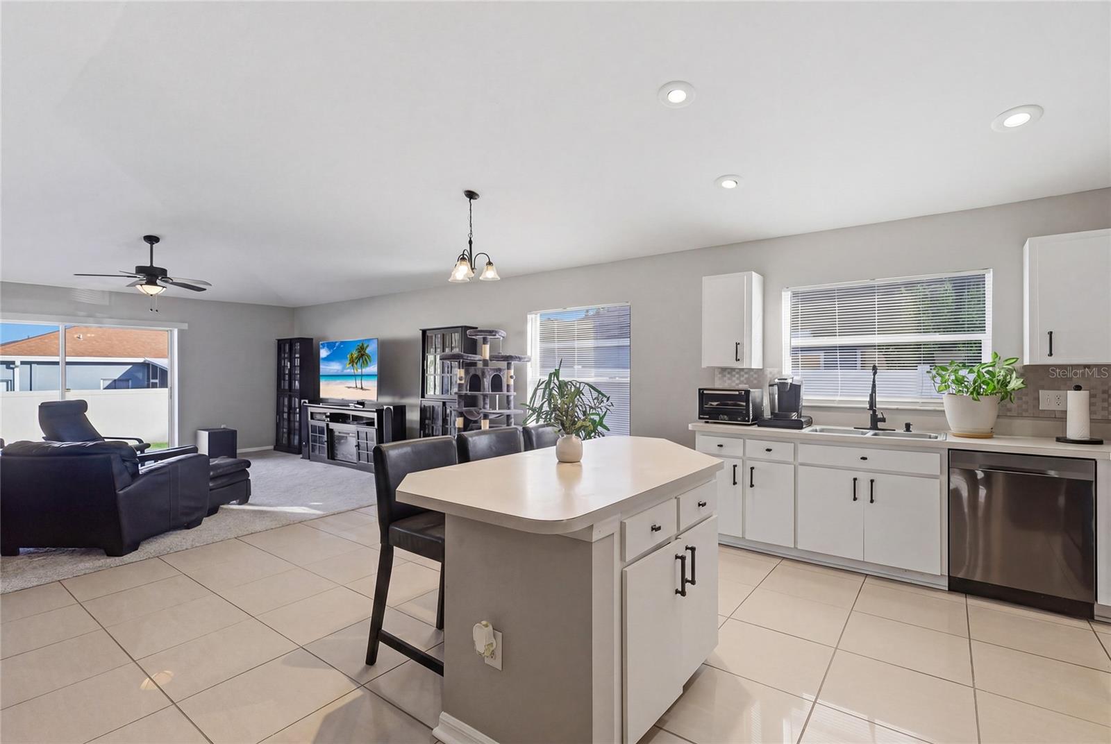 Image 12 of 31 For 630 Tuscanny Street