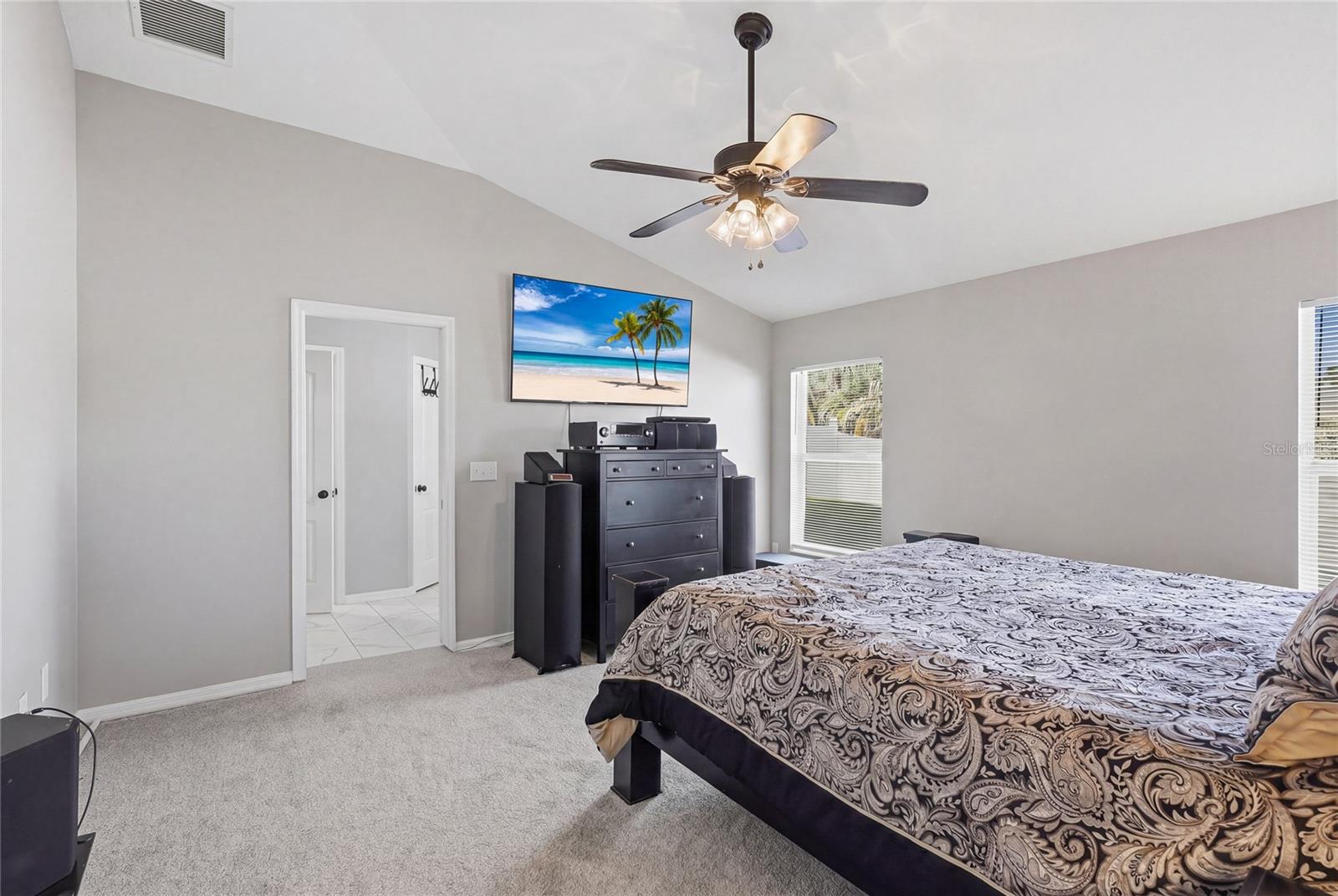 Image 17 of 31 For 630 Tuscanny Street