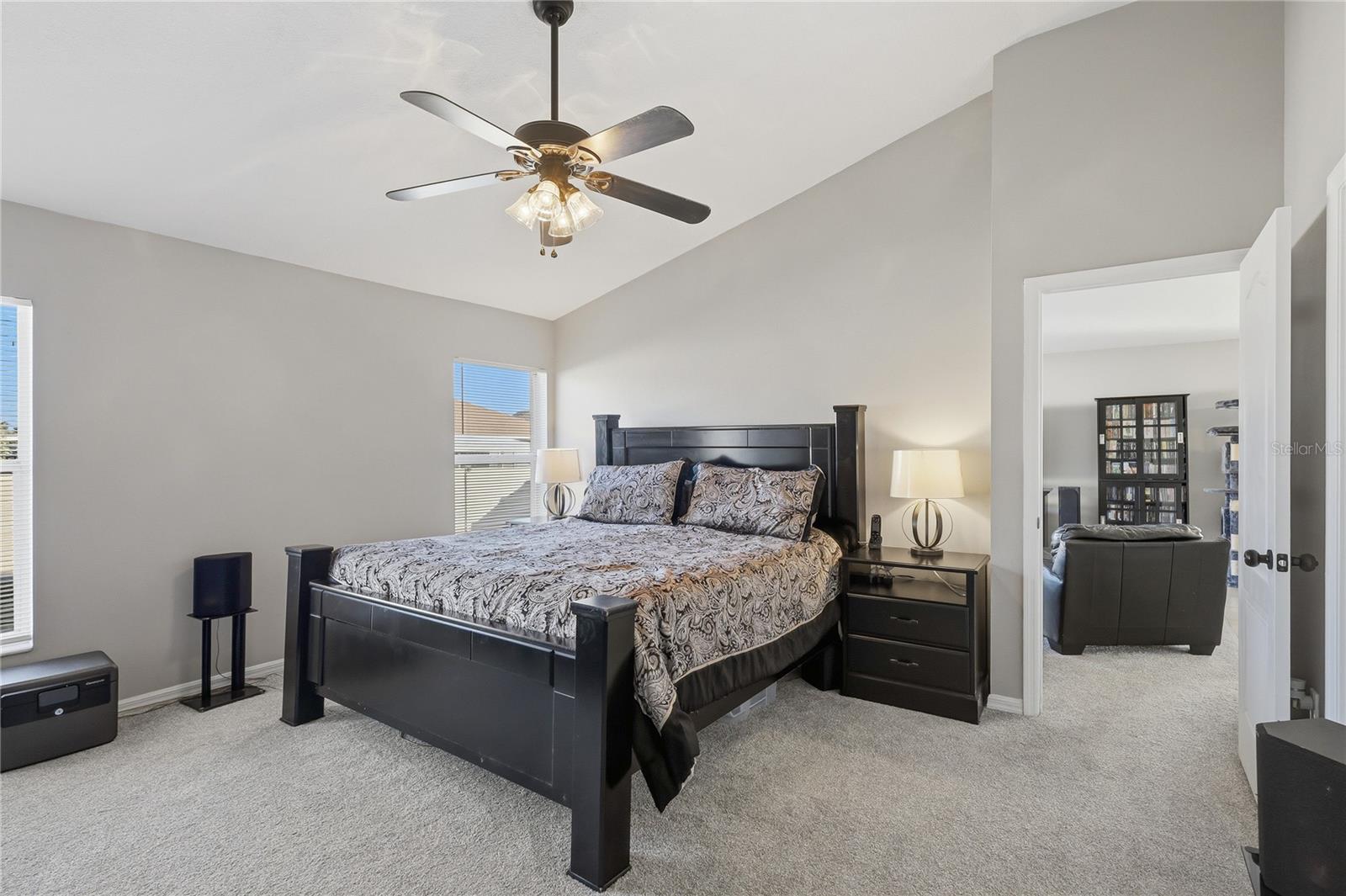Image 18 of 31 For 630 Tuscanny Street