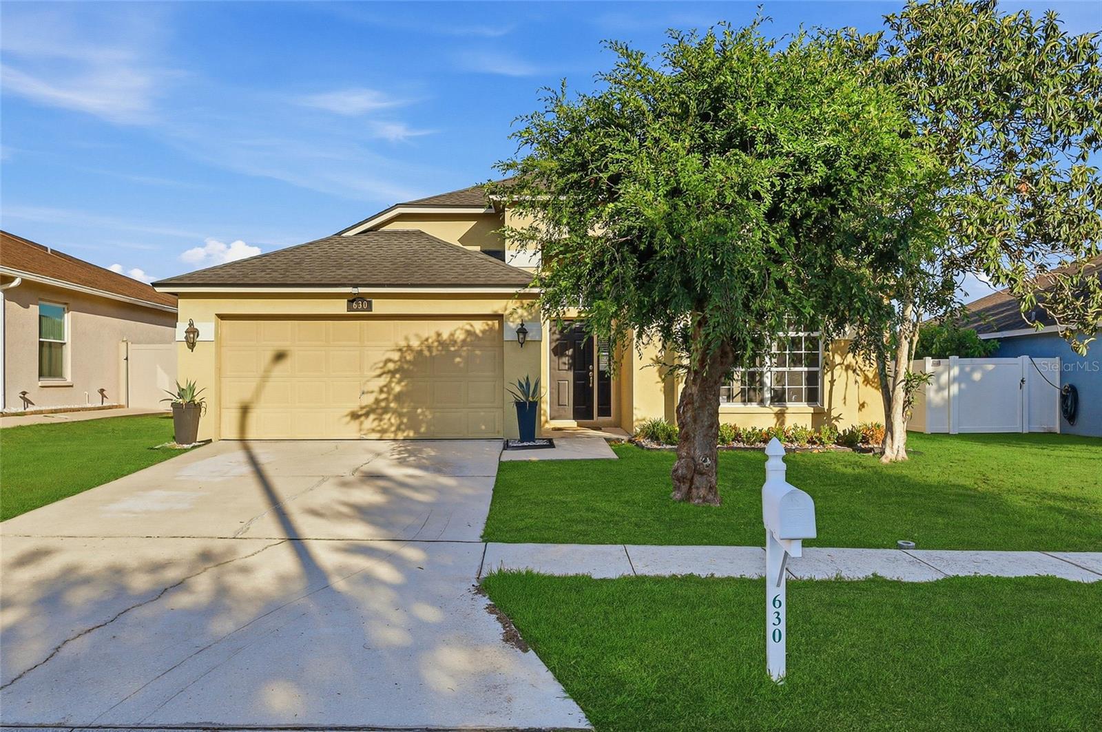 Image 2 of 31 For 630 Tuscanny Street