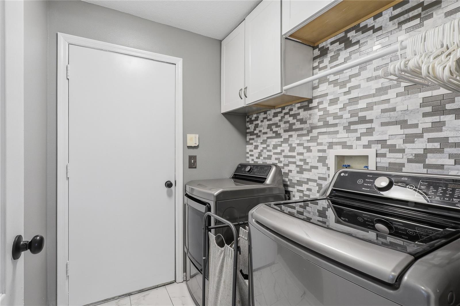 Image 21 of 31 For 630 Tuscanny Street