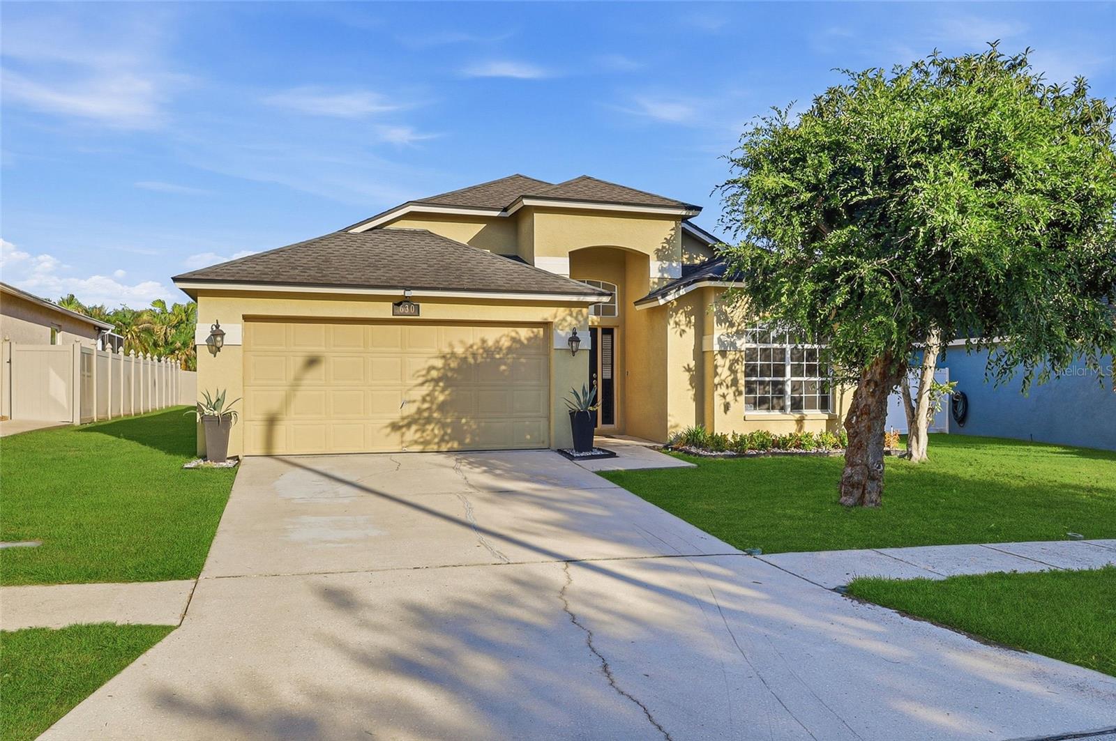 Image 6 of 31 For 630 Tuscanny Street