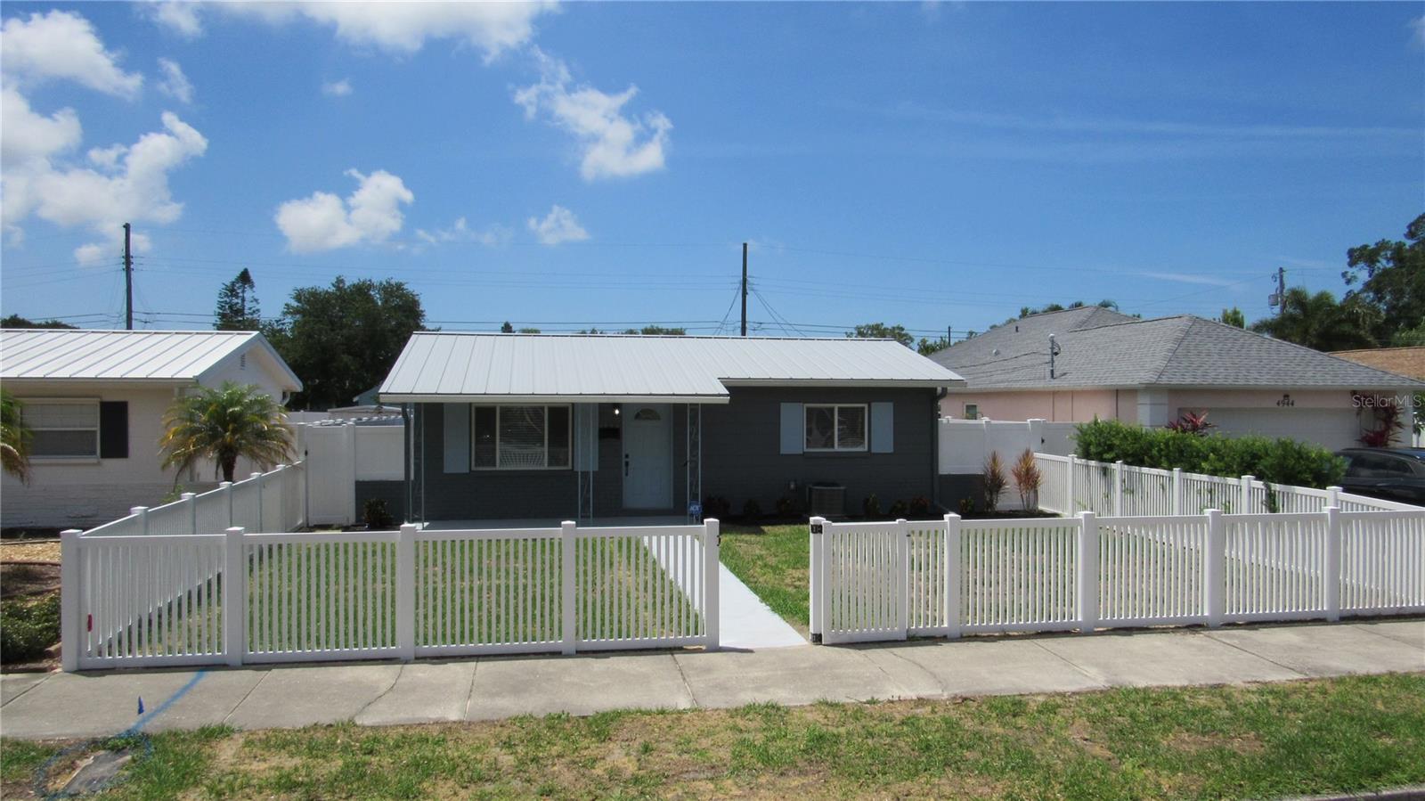 Image 23 of 25 For 4934 21st Avenue N