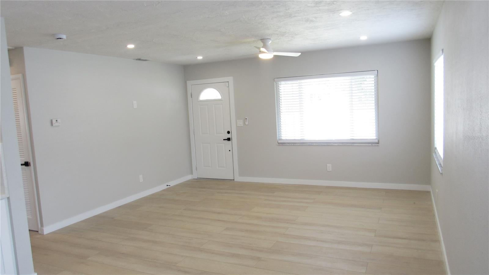 Image 3 of 25 For 4934 21st Avenue N
