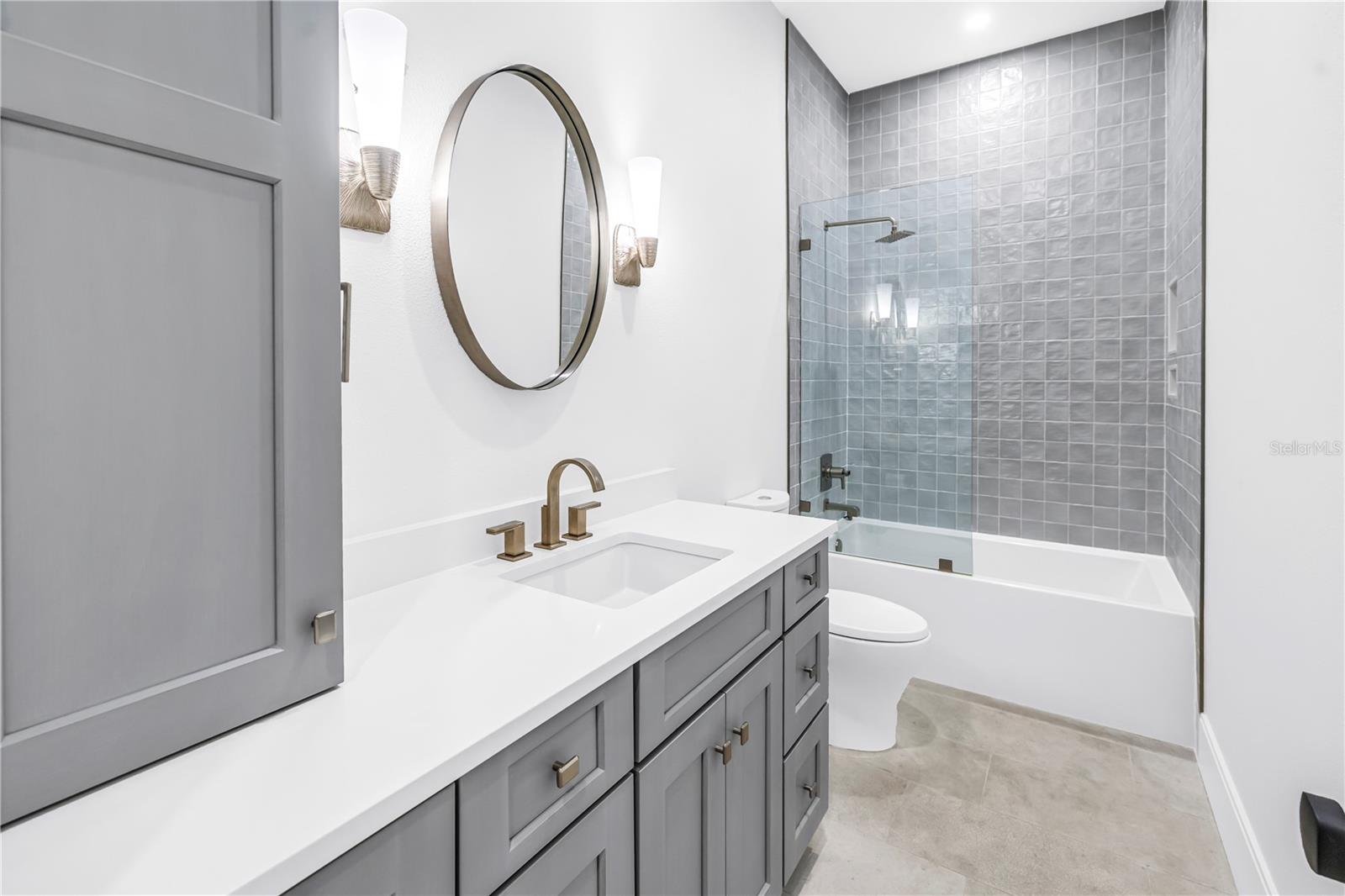 Listing photo id 54 for 386 26th Avenue Se