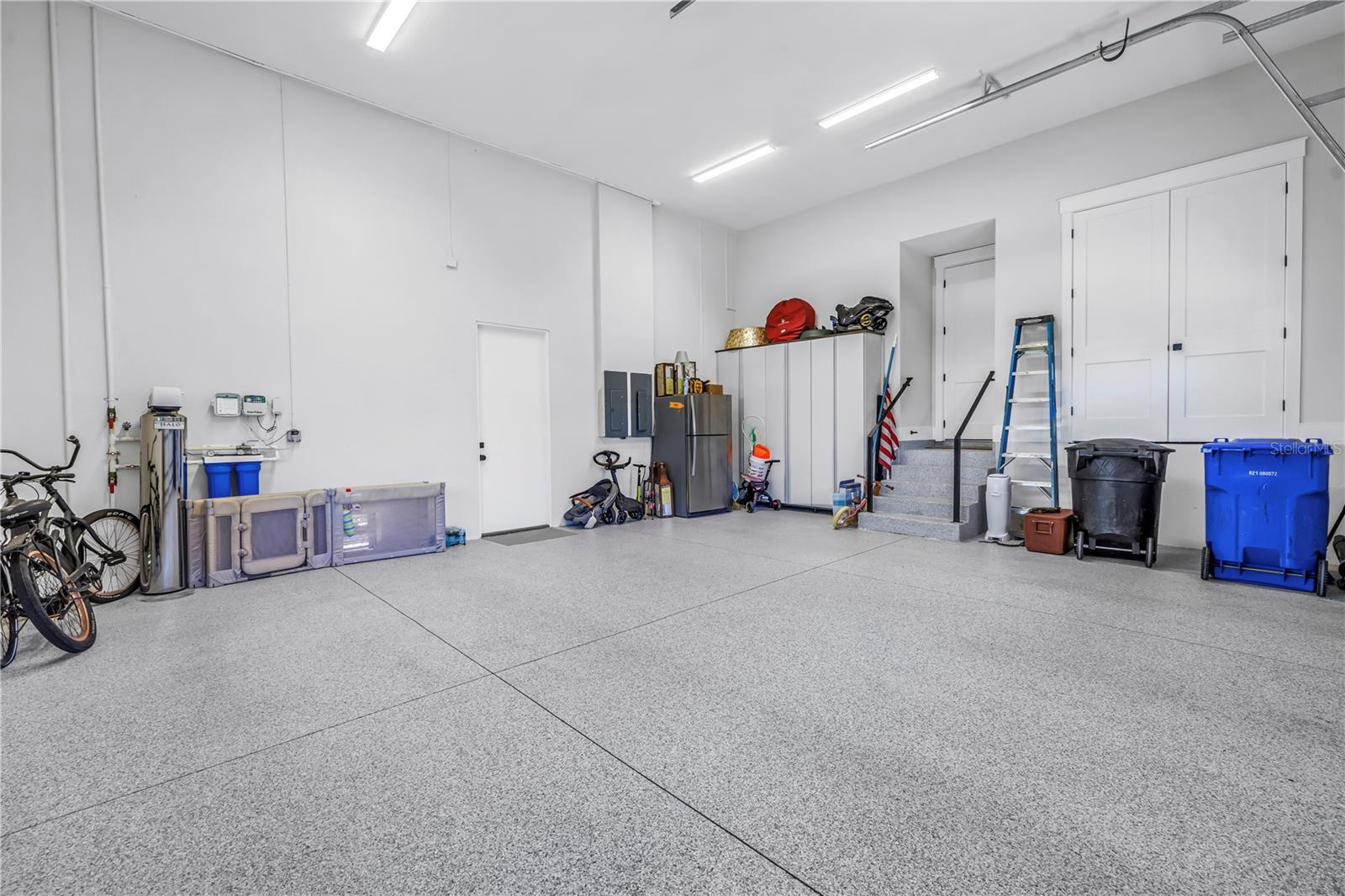 Listing photo id 86 for 386 26th Avenue Se