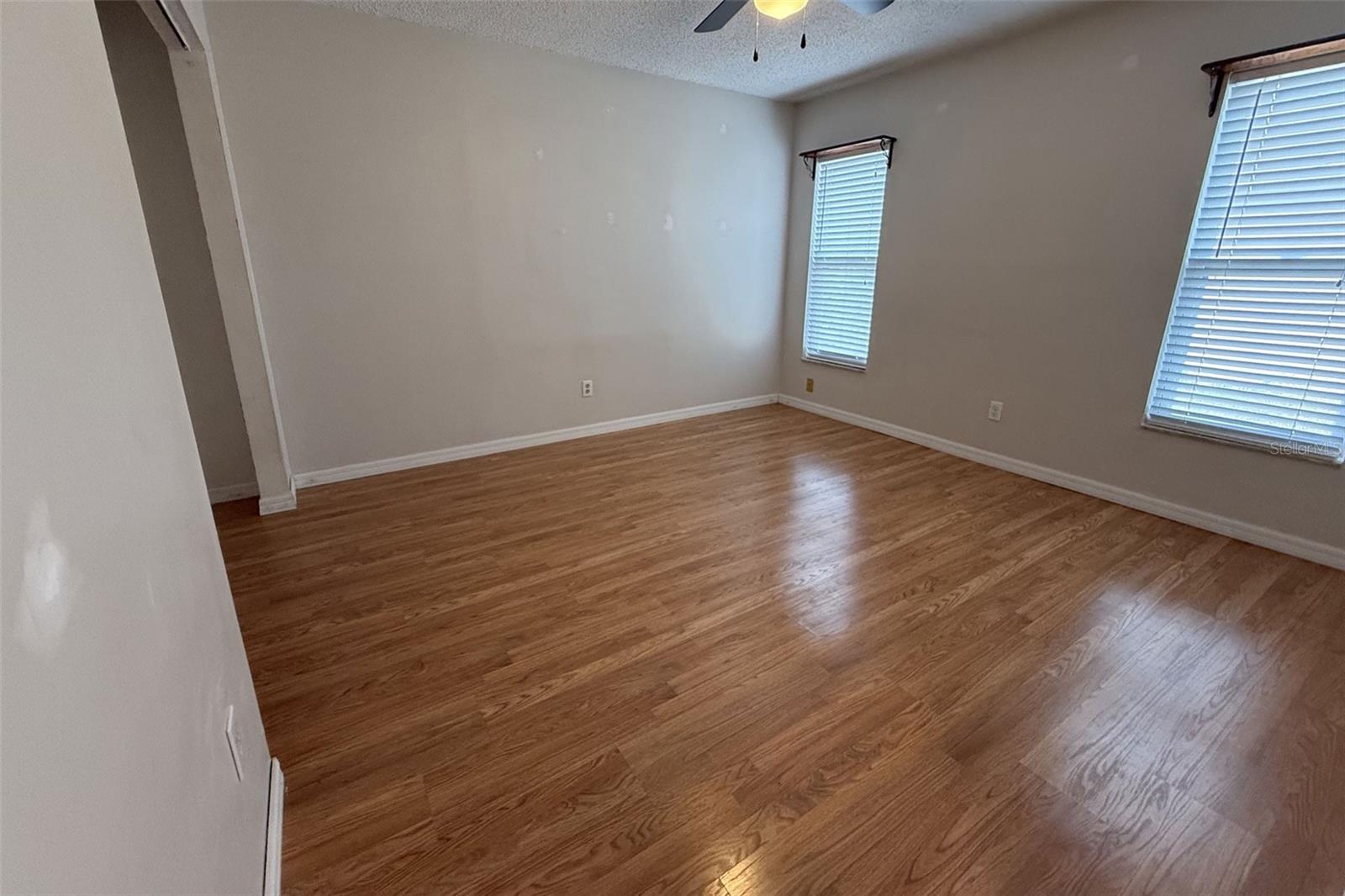 Image 11 of 19 For 2334 Knoll Avenue S