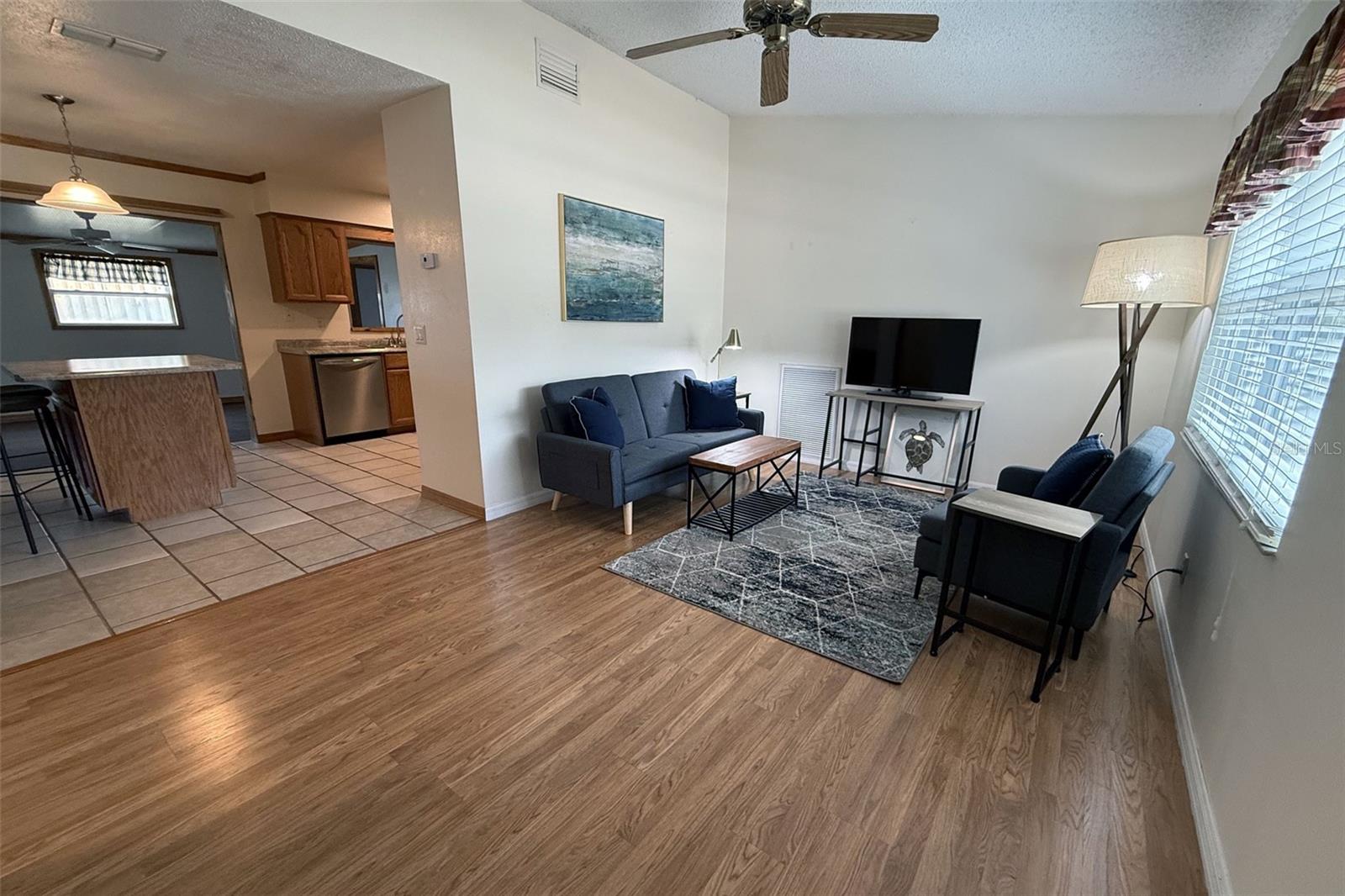 Image 3 of 19 For 2334 Knoll Avenue S
