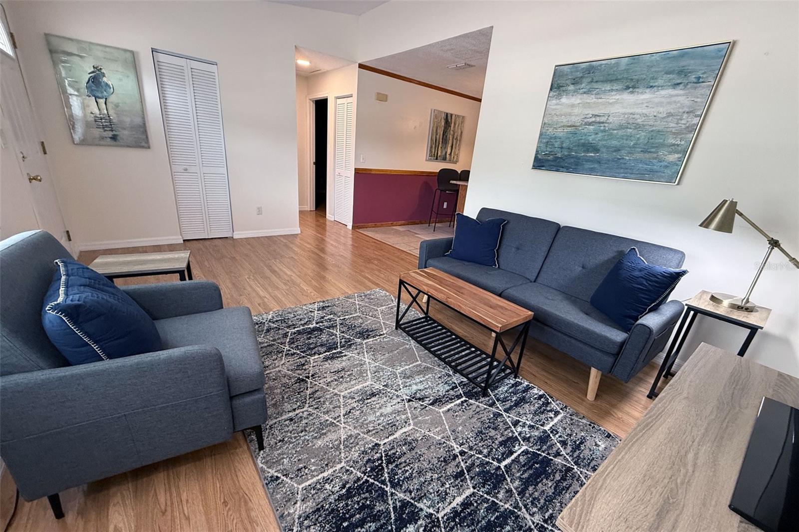 Image 4 of 19 For 2334 Knoll Avenue S