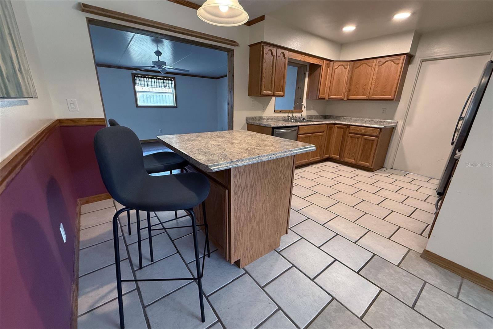 Image 5 of 19 For 2334 Knoll Avenue S