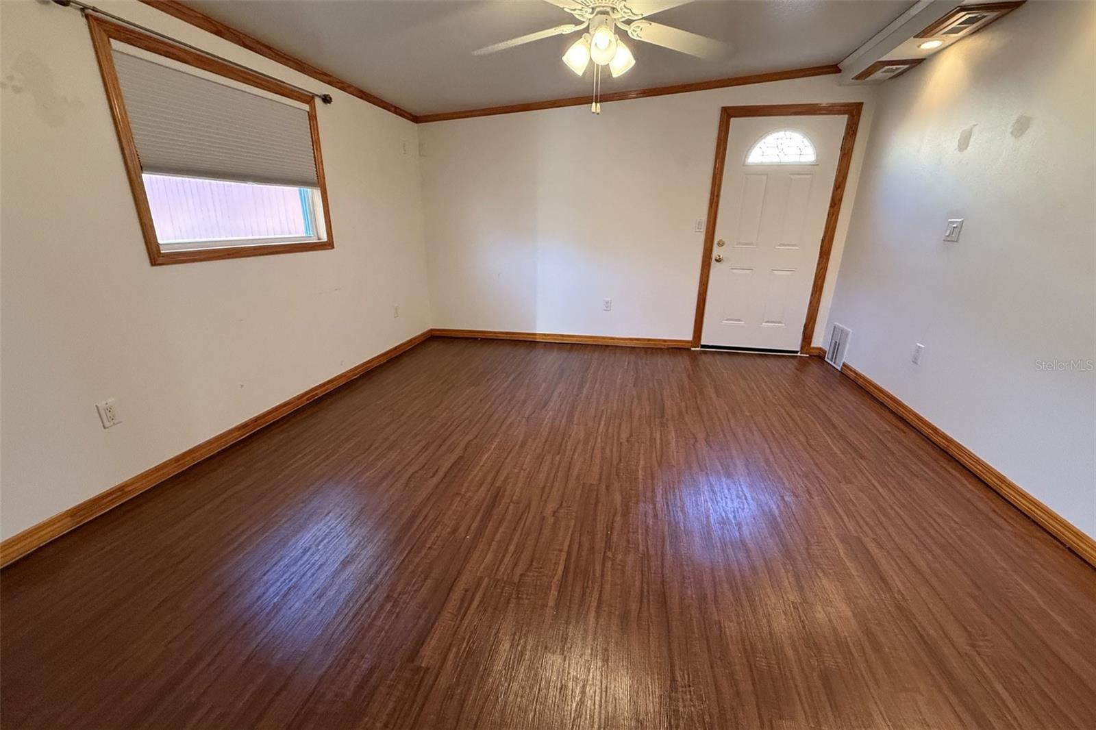Image 9 of 19 For 2334 Knoll Avenue S
