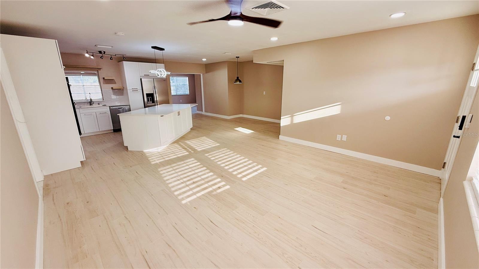 Image 5 of 54 For 6409 Rosewood Drive