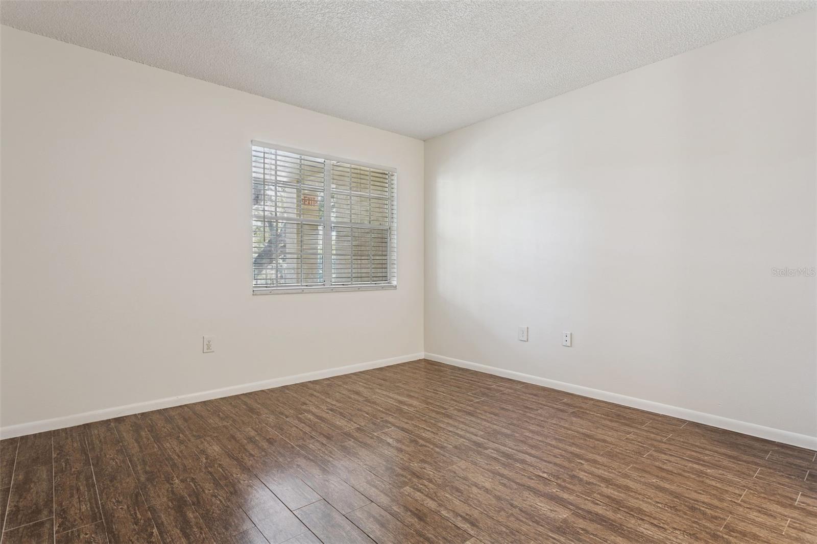 Image 14 of 32 For 2690 Coral Landings Boulevard 622