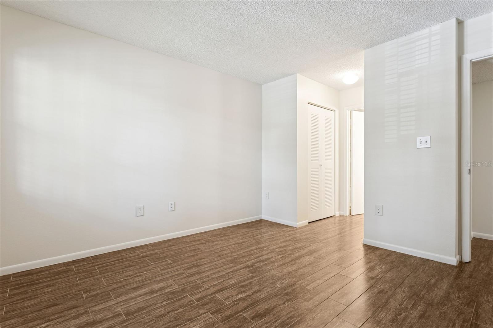 Image 15 of 32 For 2690 Coral Landings Boulevard 622
