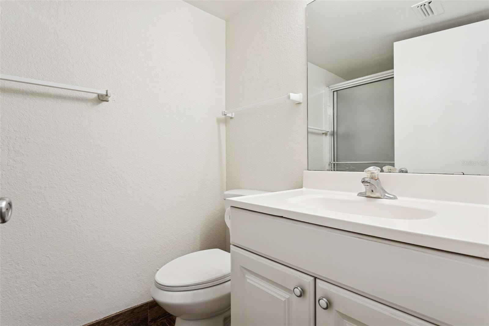 Image 17 of 32 For 2690 Coral Landings Boulevard 622