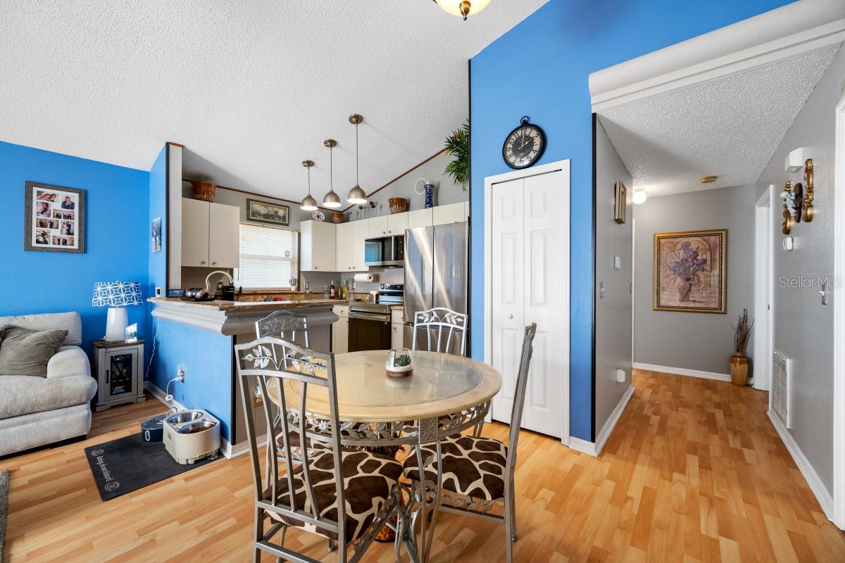 Image 4 of 20 For 13132 Carrollwood Creek Drive