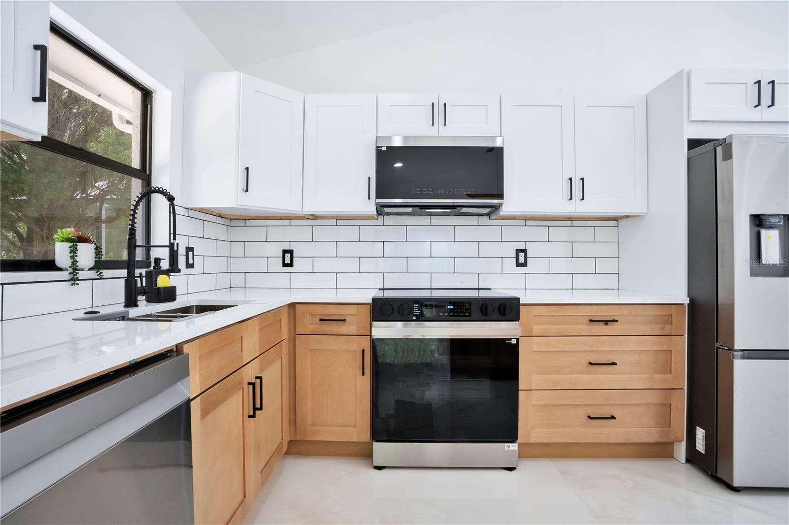 Image 14 of 53 For 11230 Elmfield Drive