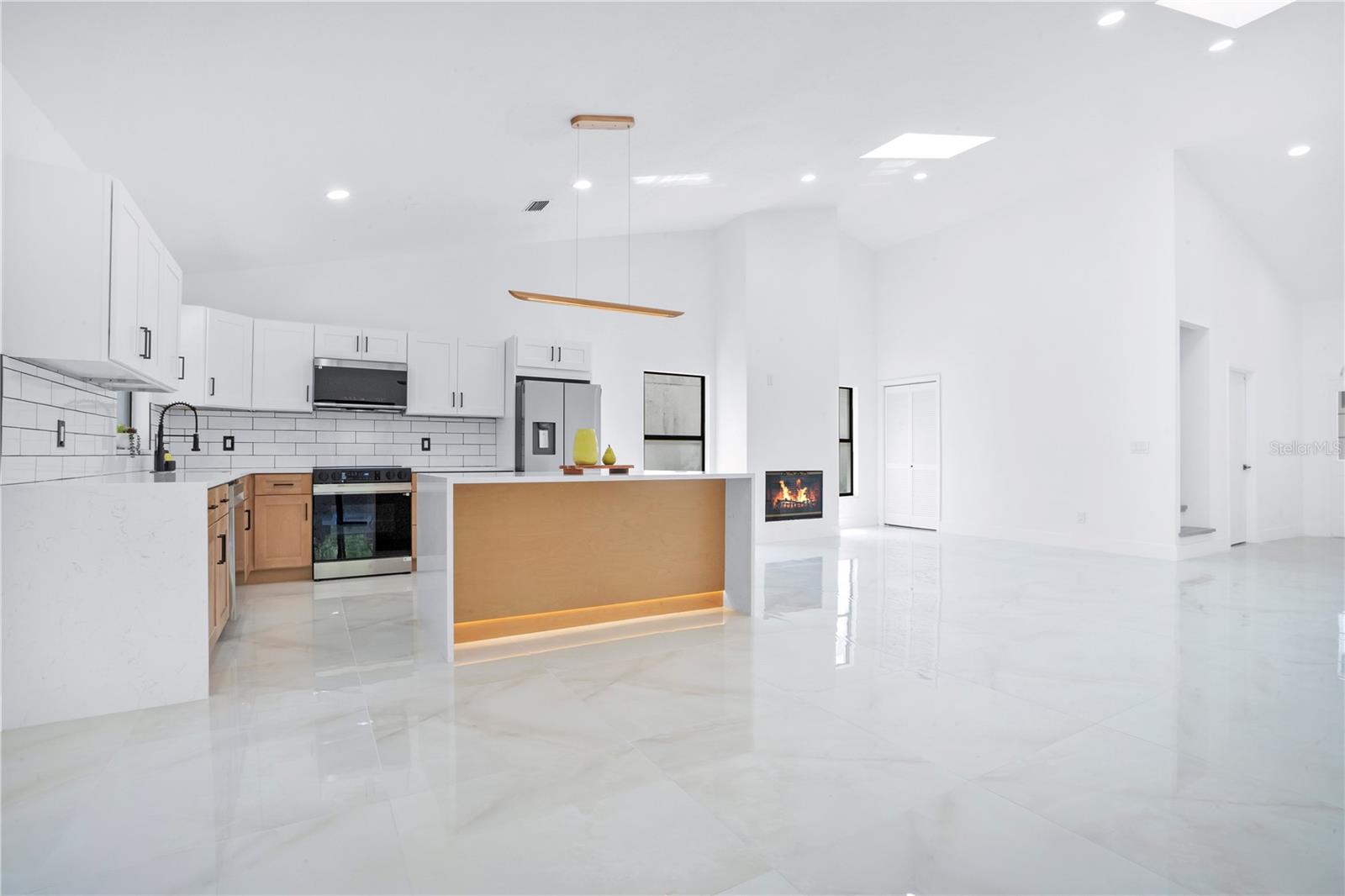 Image 18 of 53 For 11230 Elmfield Drive