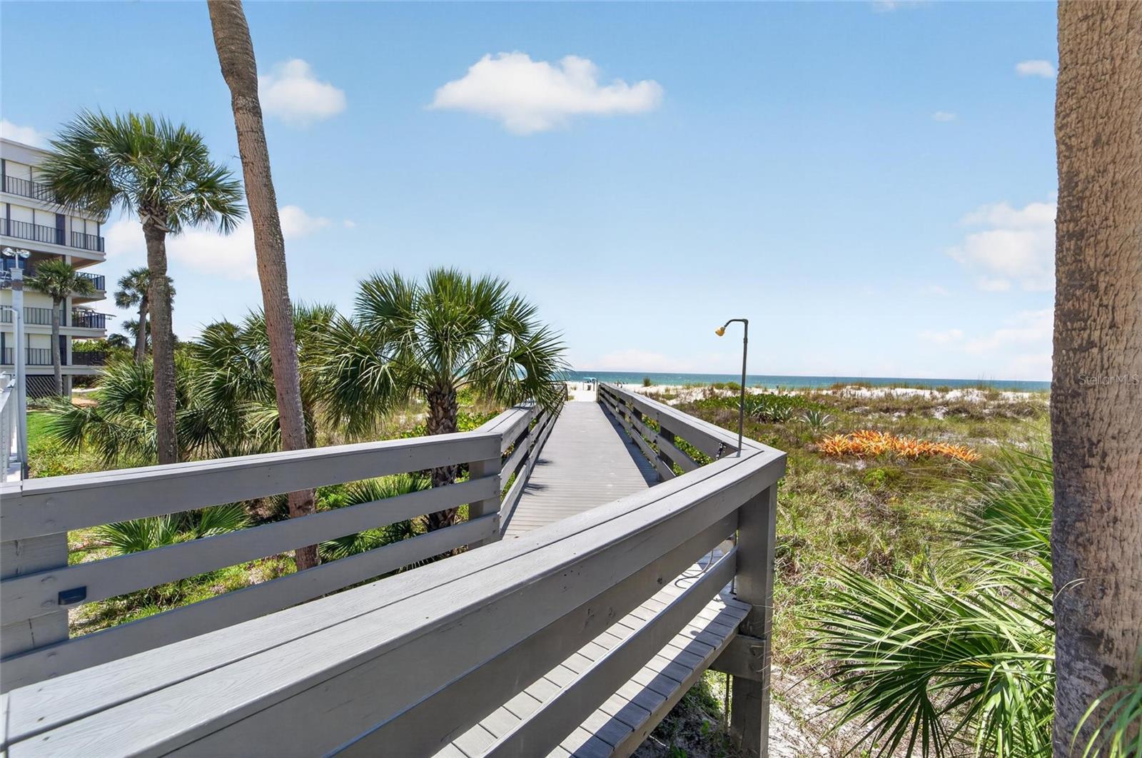 Image 10 of 94 For 4450 Gulf Boulevard 113