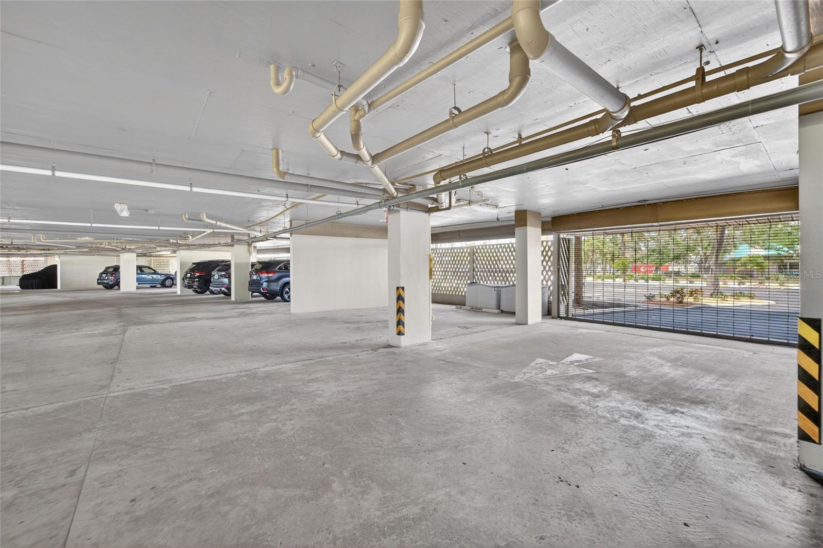 Image 12 of 94 For 4450 Gulf Boulevard 113