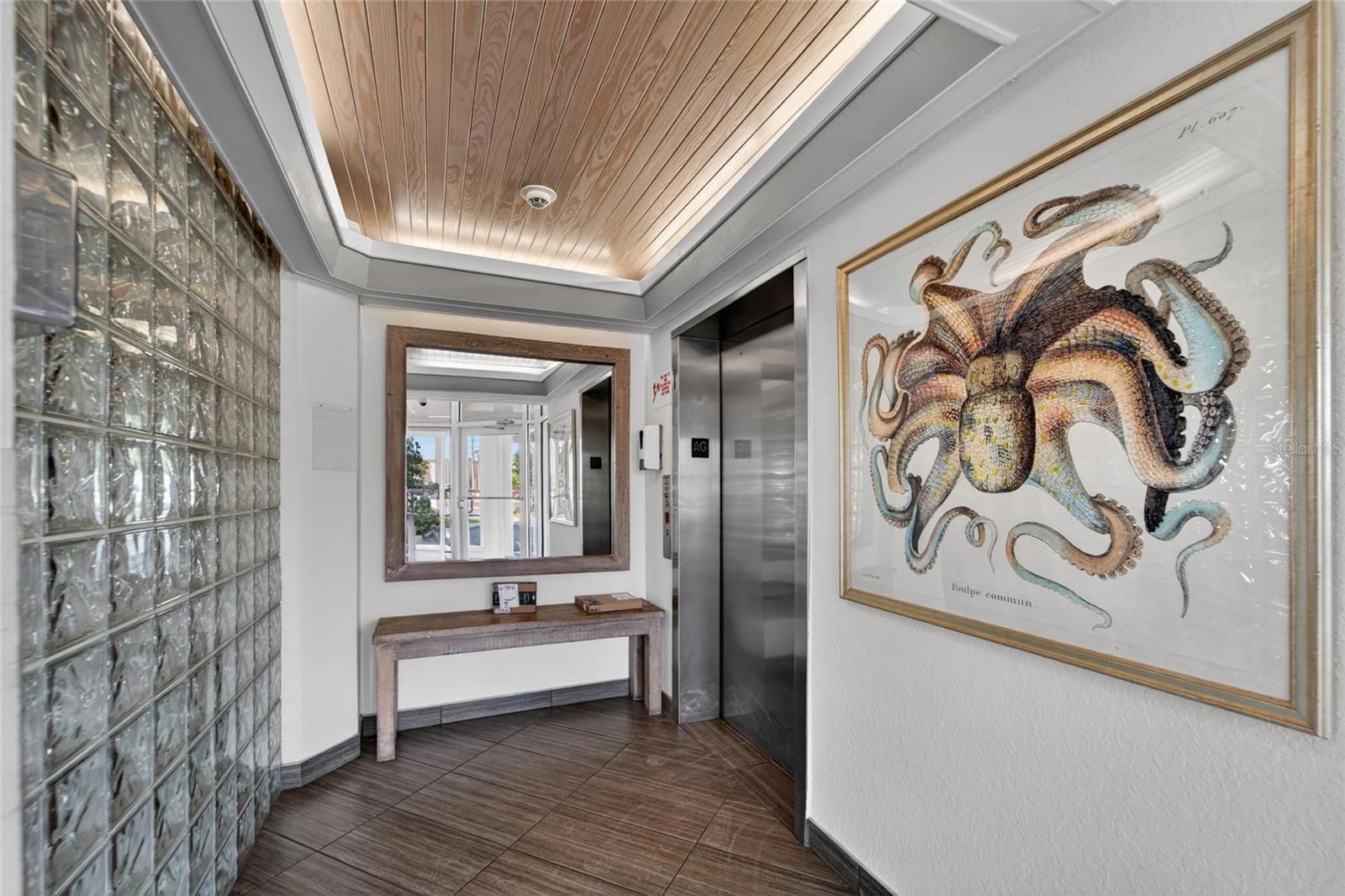 Image 18 of 94 For 4450 Gulf Boulevard 113