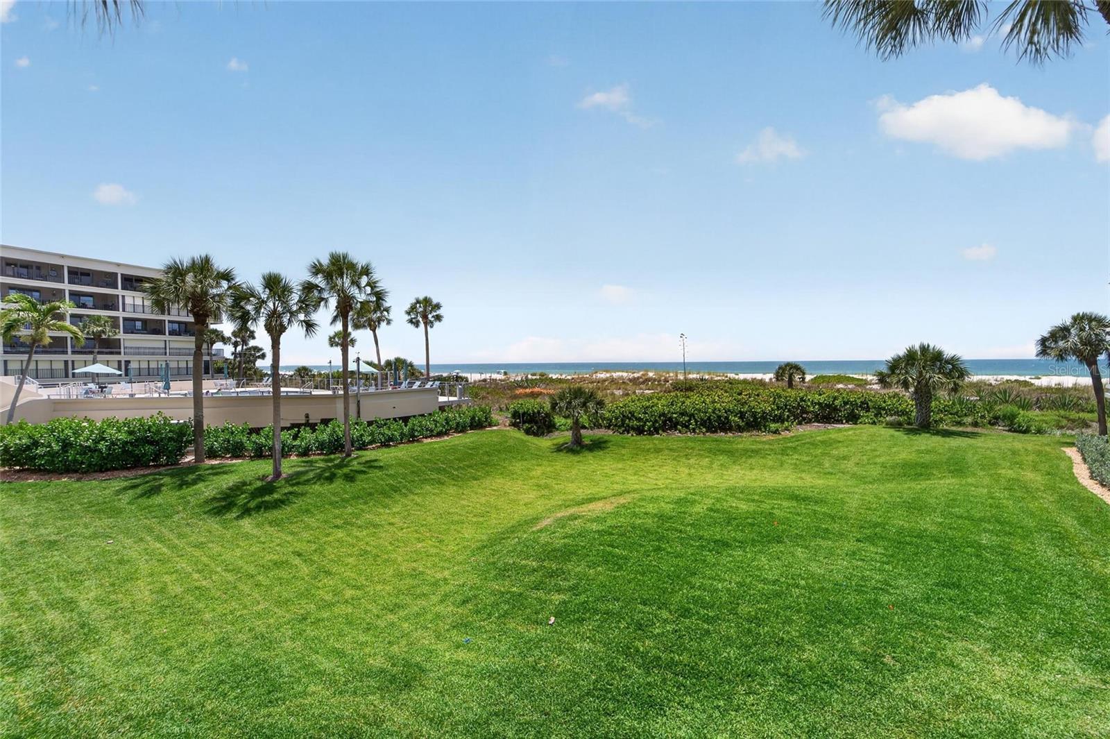 Image 42 of 94 For 4450 Gulf Boulevard 113
