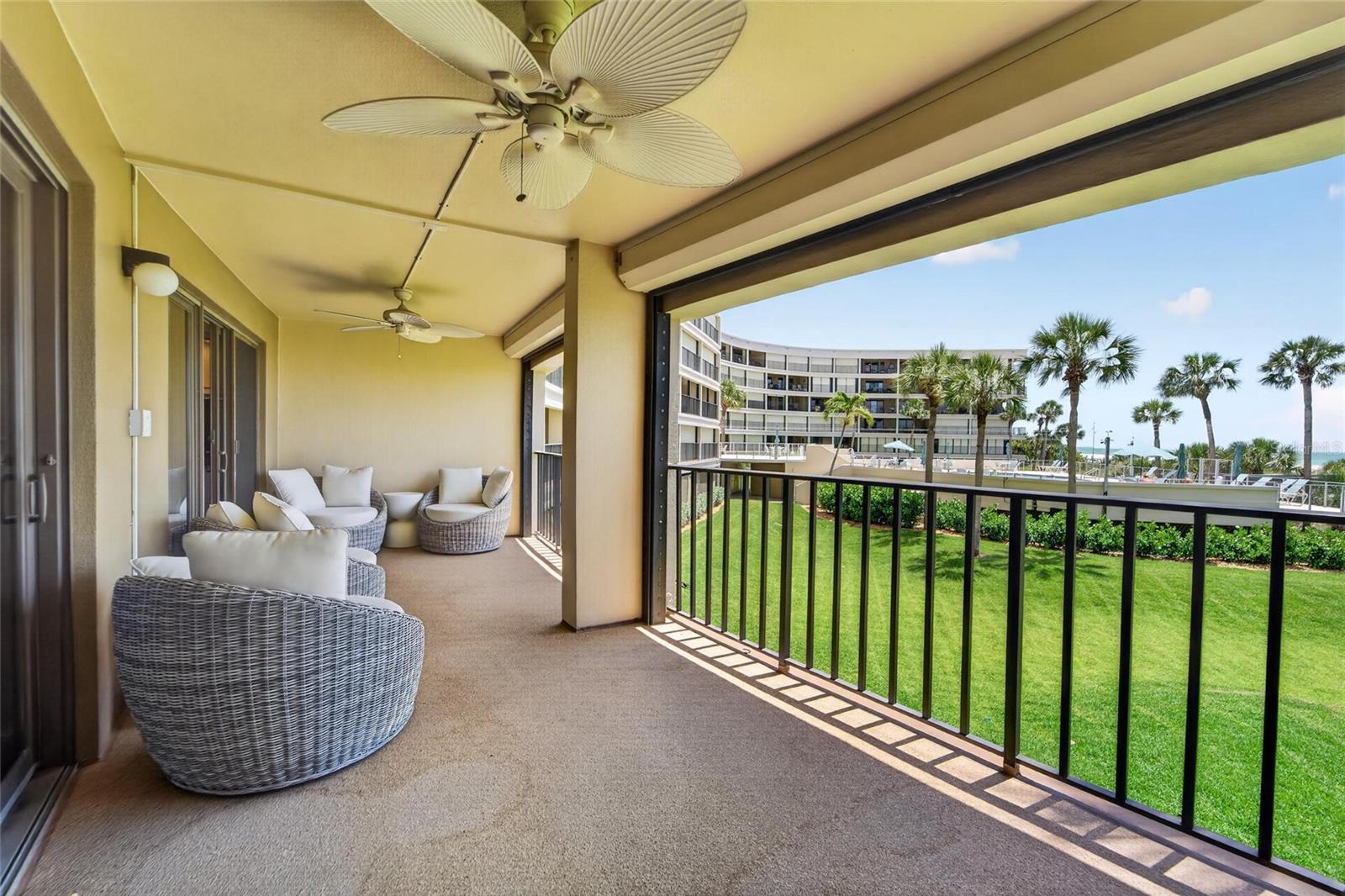 Image 43 of 94 For 4450 Gulf Boulevard 113