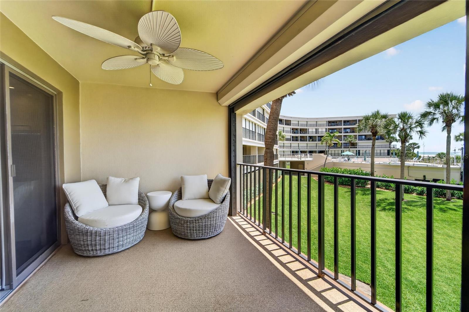 Image 44 of 94 For 4450 Gulf Boulevard 113