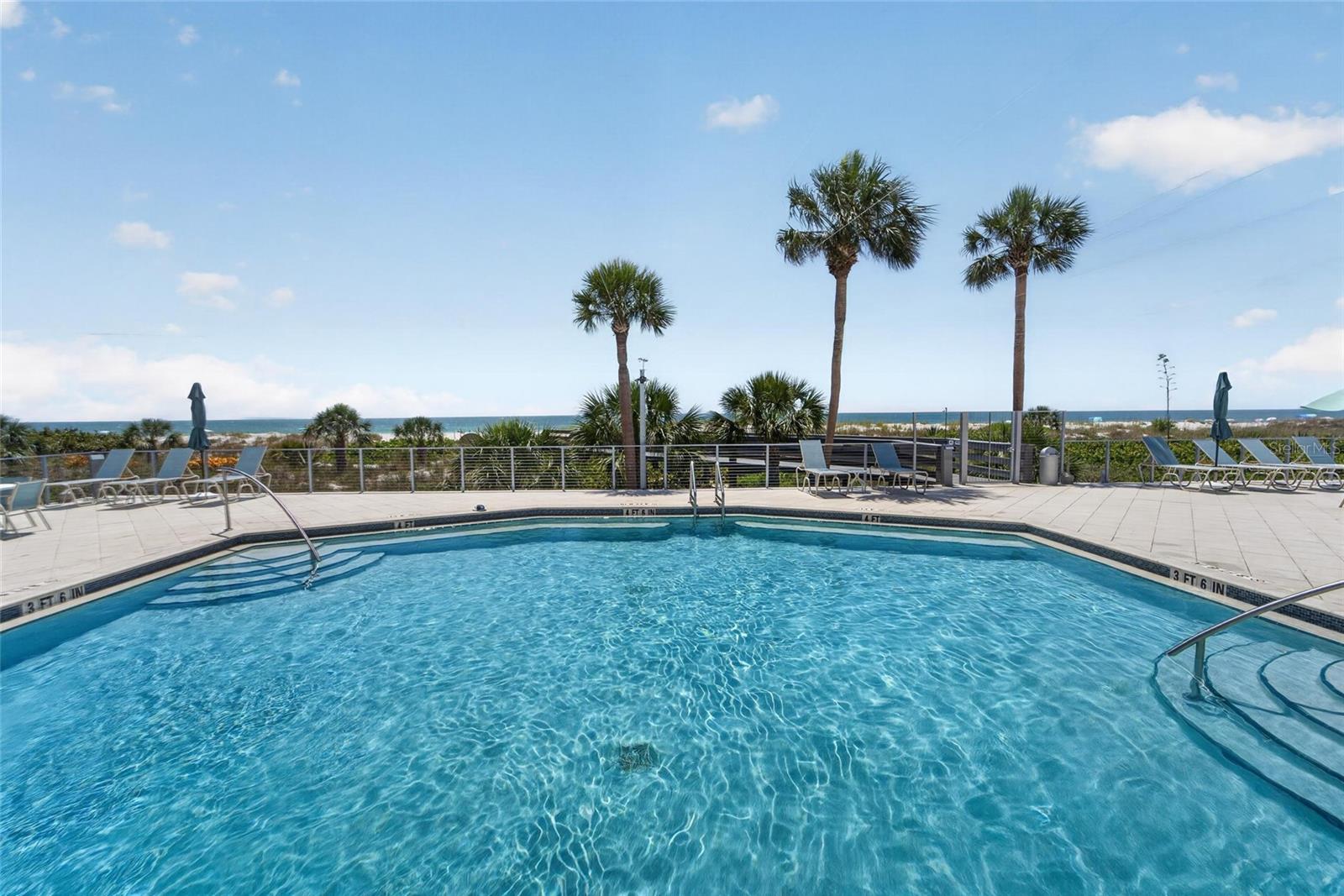 Image 6 of 94 For 4450 Gulf Boulevard 113