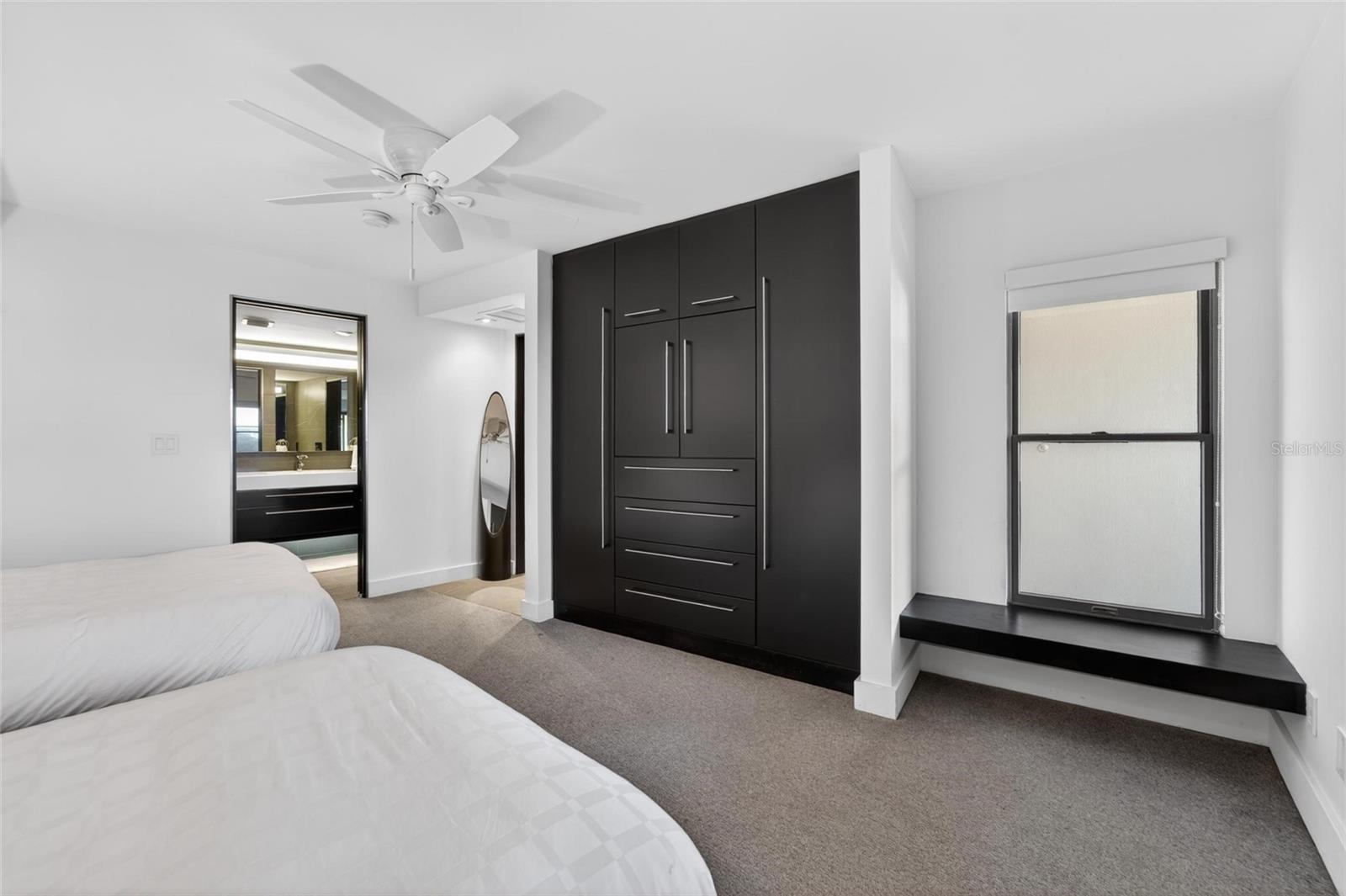 Image 62 of 94 For 4450 Gulf Boulevard 113