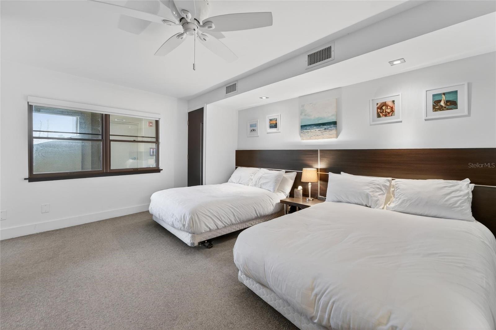 Image 63 of 94 For 4450 Gulf Boulevard 113