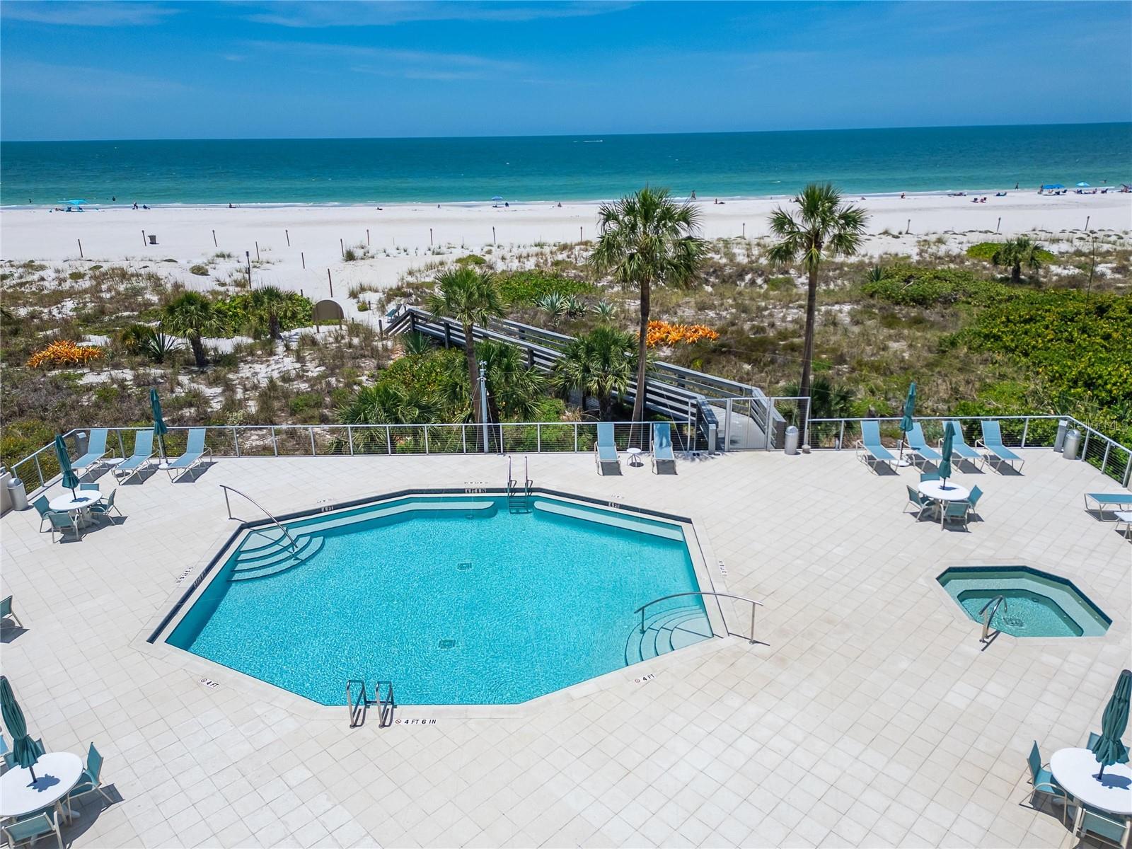 Image 7 of 94 For 4450 Gulf Boulevard 113