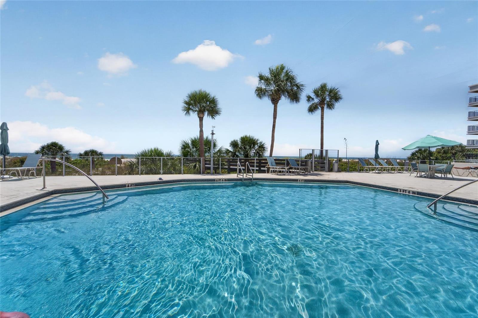 Image 71 of 94 For 4450 Gulf Boulevard 113