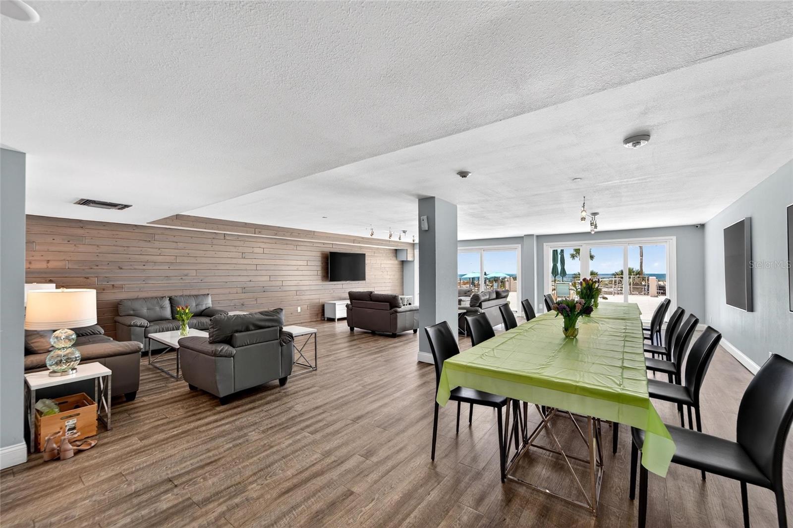 Image 77 of 94 For 4450 Gulf Boulevard 113
