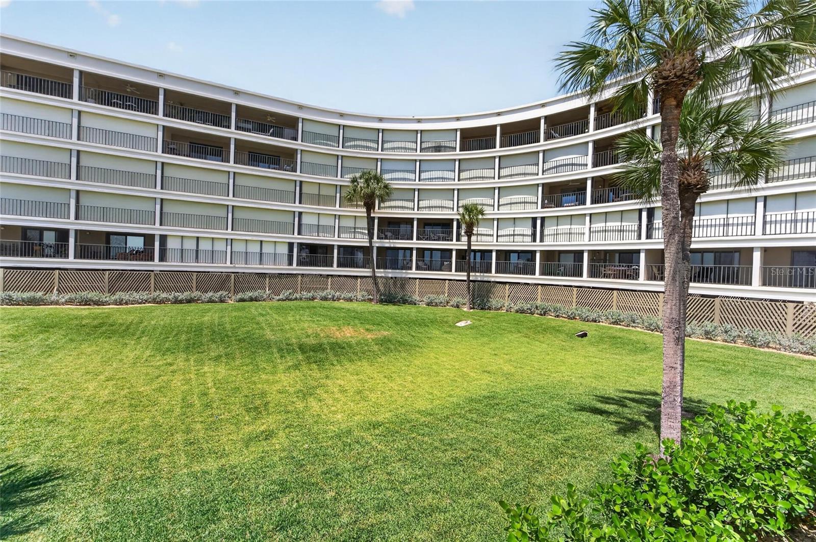 Image 84 of 94 For 4450 Gulf Boulevard 113