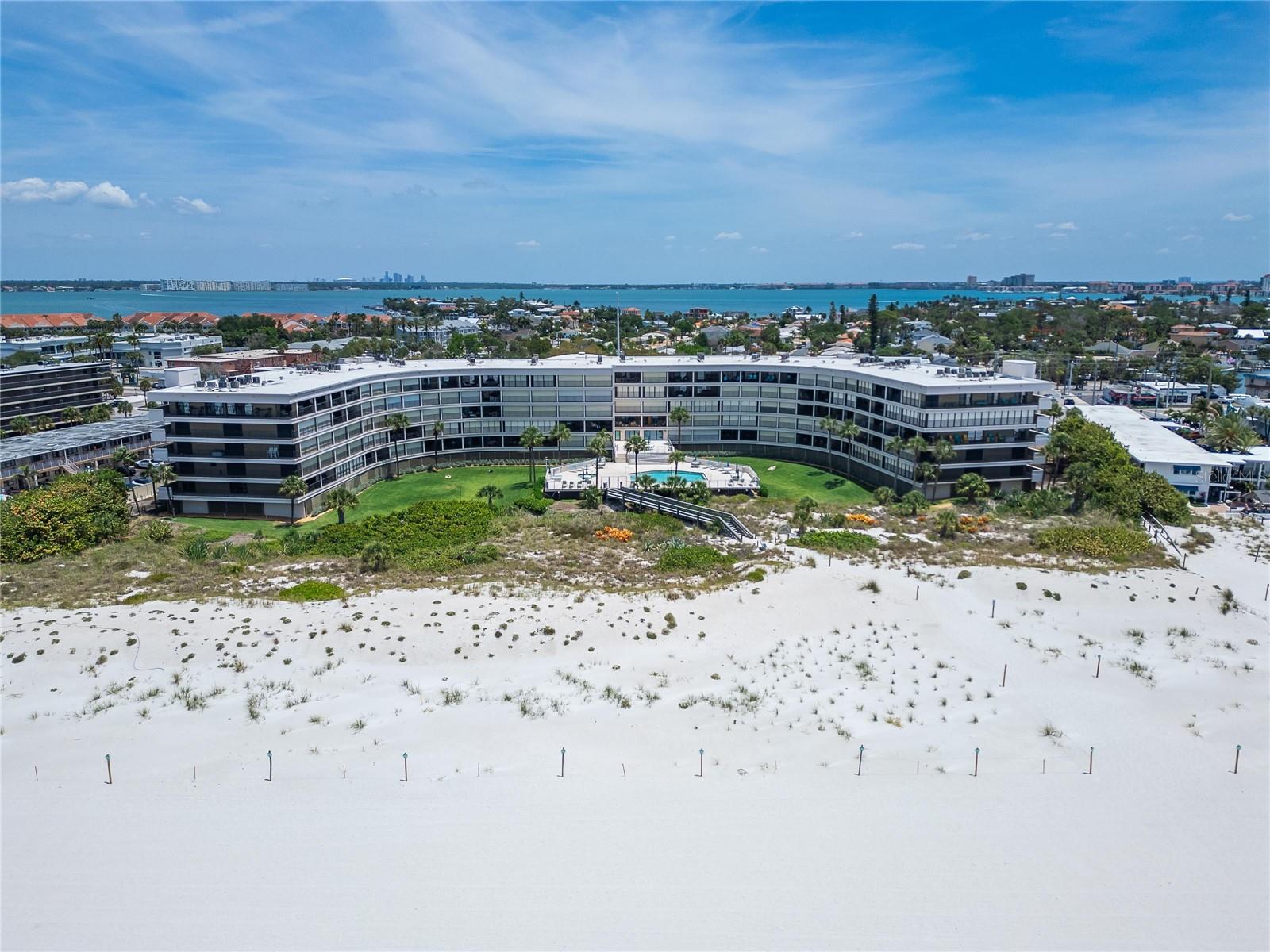 Image 93 of 94 For 4450 Gulf Boulevard 113