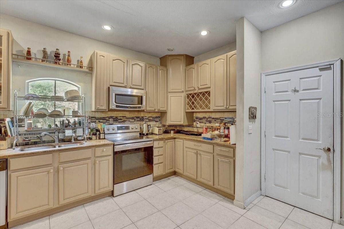 Image 11 of 53 For 4954 Ewell Road