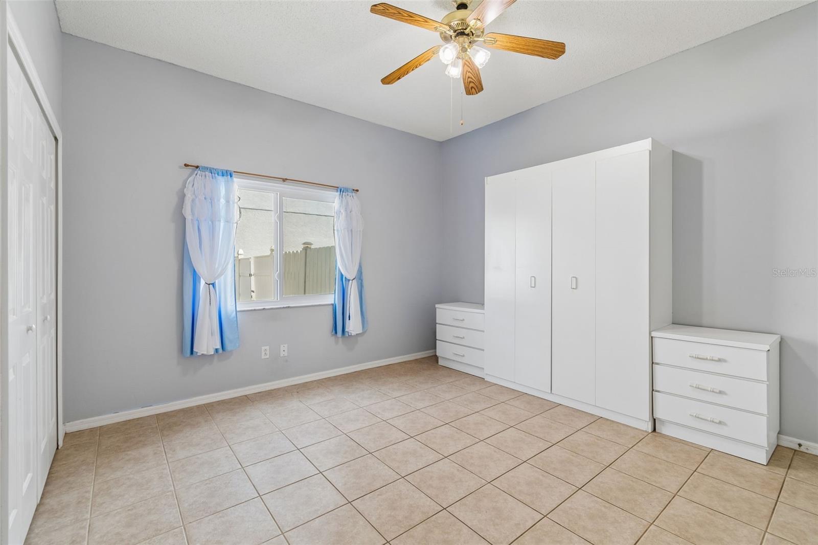 Image 14 of 48 For 12803 Longcrest Drive