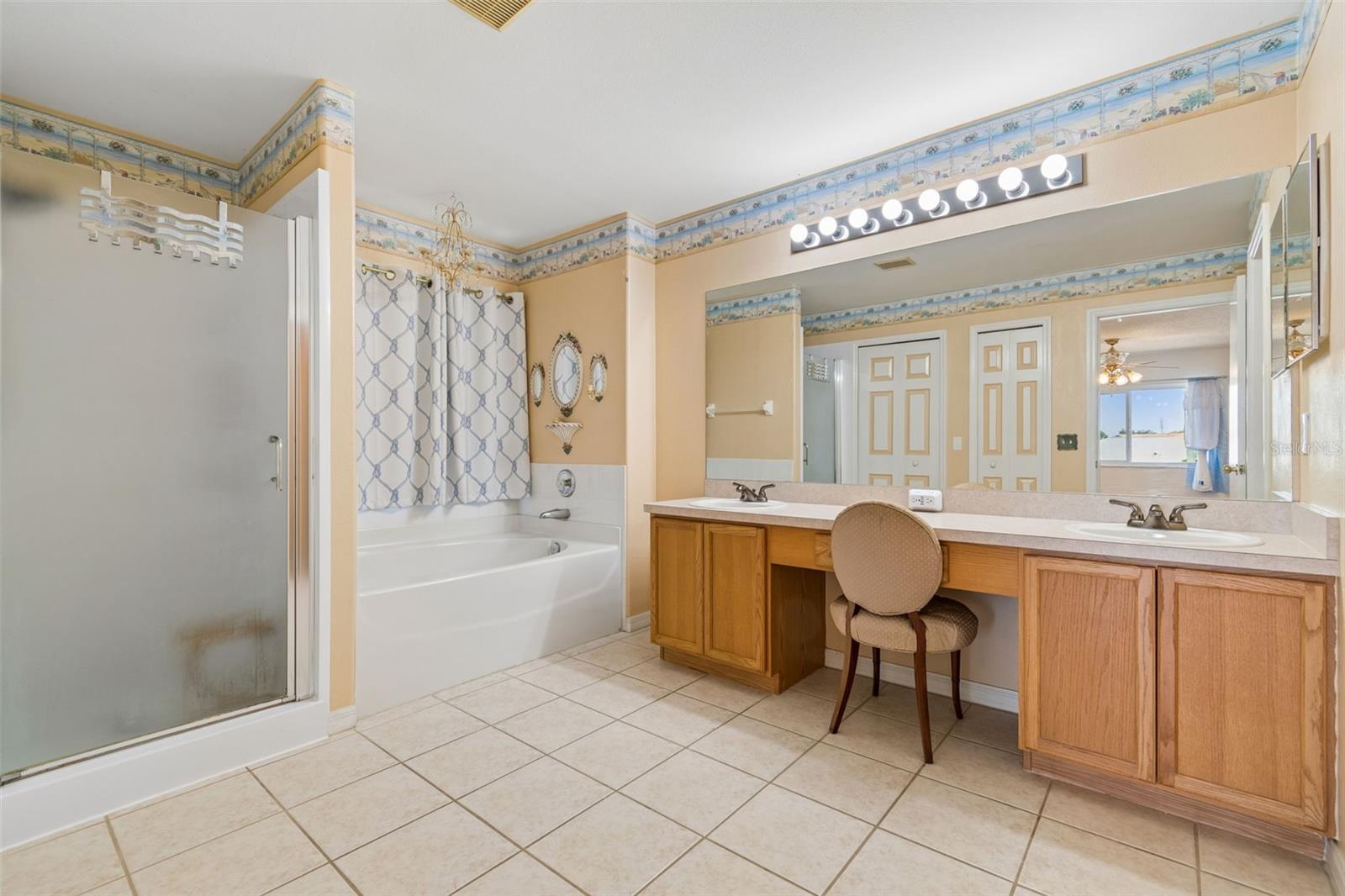 Image 19 of 48 For 12803 Longcrest Drive