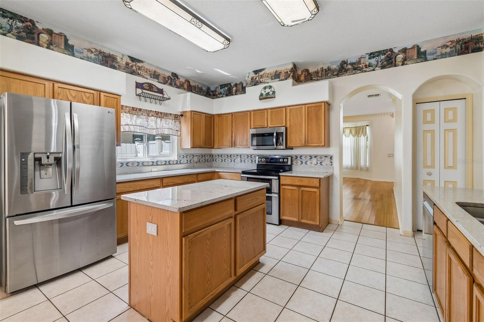 Image 7 of 48 For 12803 Longcrest Drive